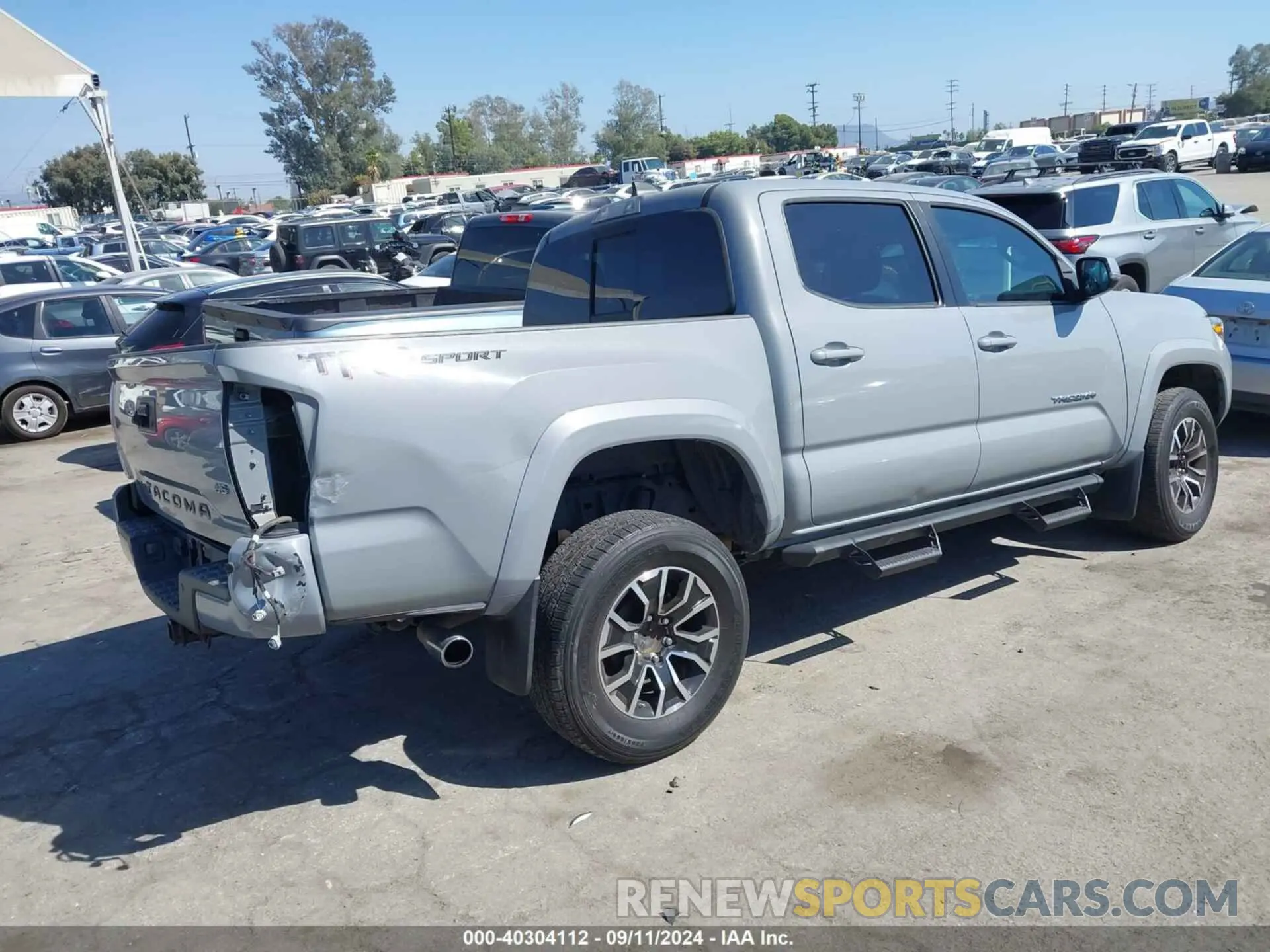 4 fotografías del automóvil dañado 3TMAZ5CN2LM116798 TOYOTA TACOMA 2020