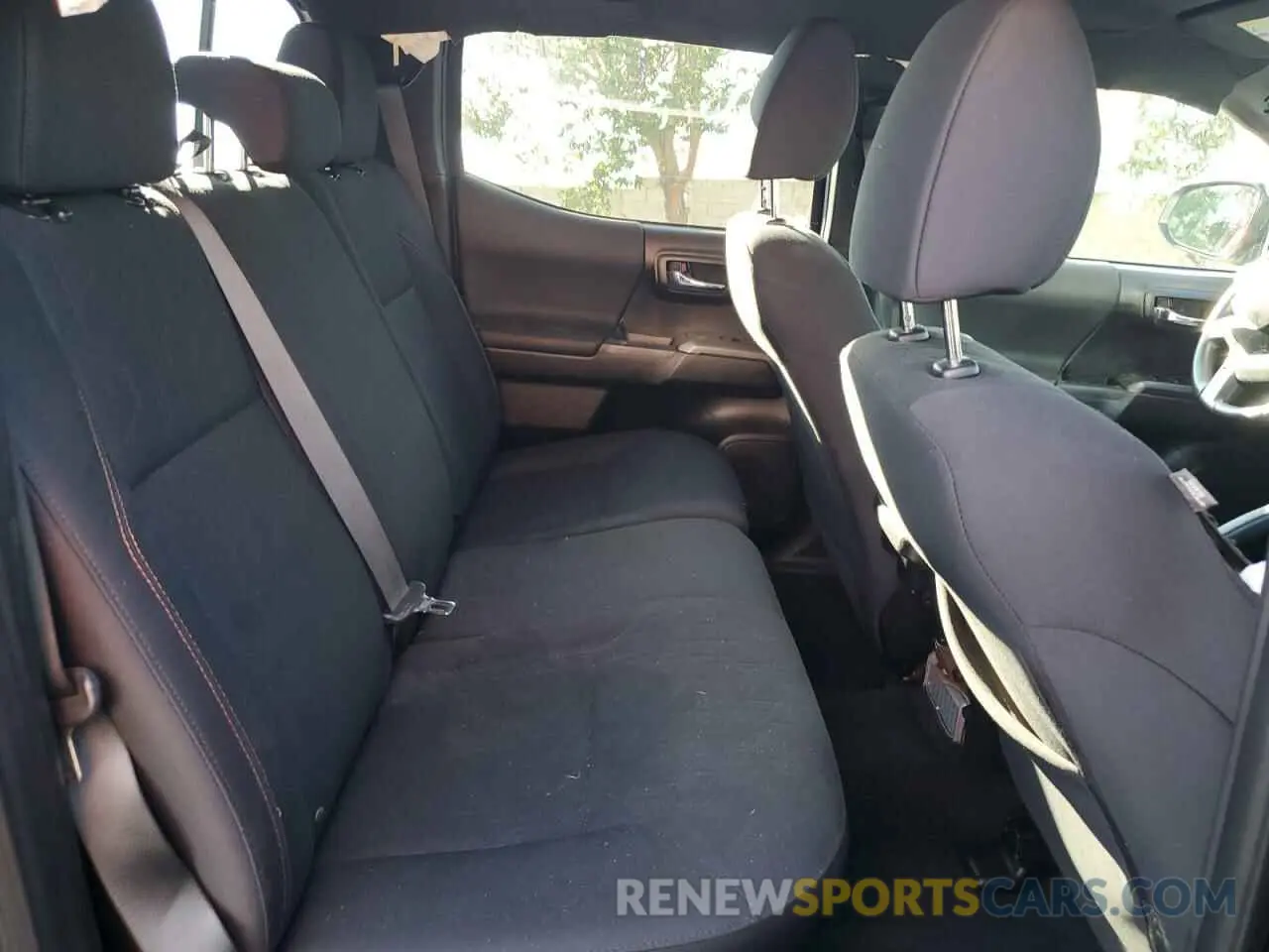 10 fotografías del automóvil dañado 3TMAZ5CN3LM125381 TOYOTA TACOMA 2020