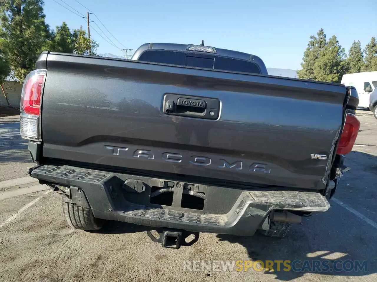 6 fotografías del automóvil dañado 3TMAZ5CN3LM125381 TOYOTA TACOMA 2020