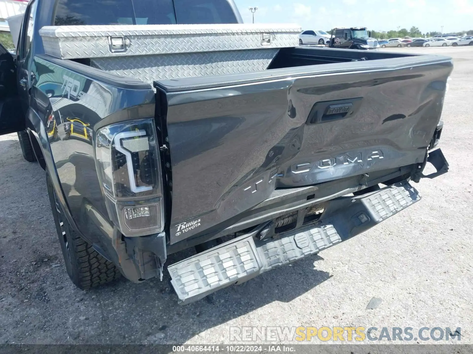 6 fotografías del automóvil dañado 3TMAZ5CN3LM138115 TOYOTA TACOMA 2020