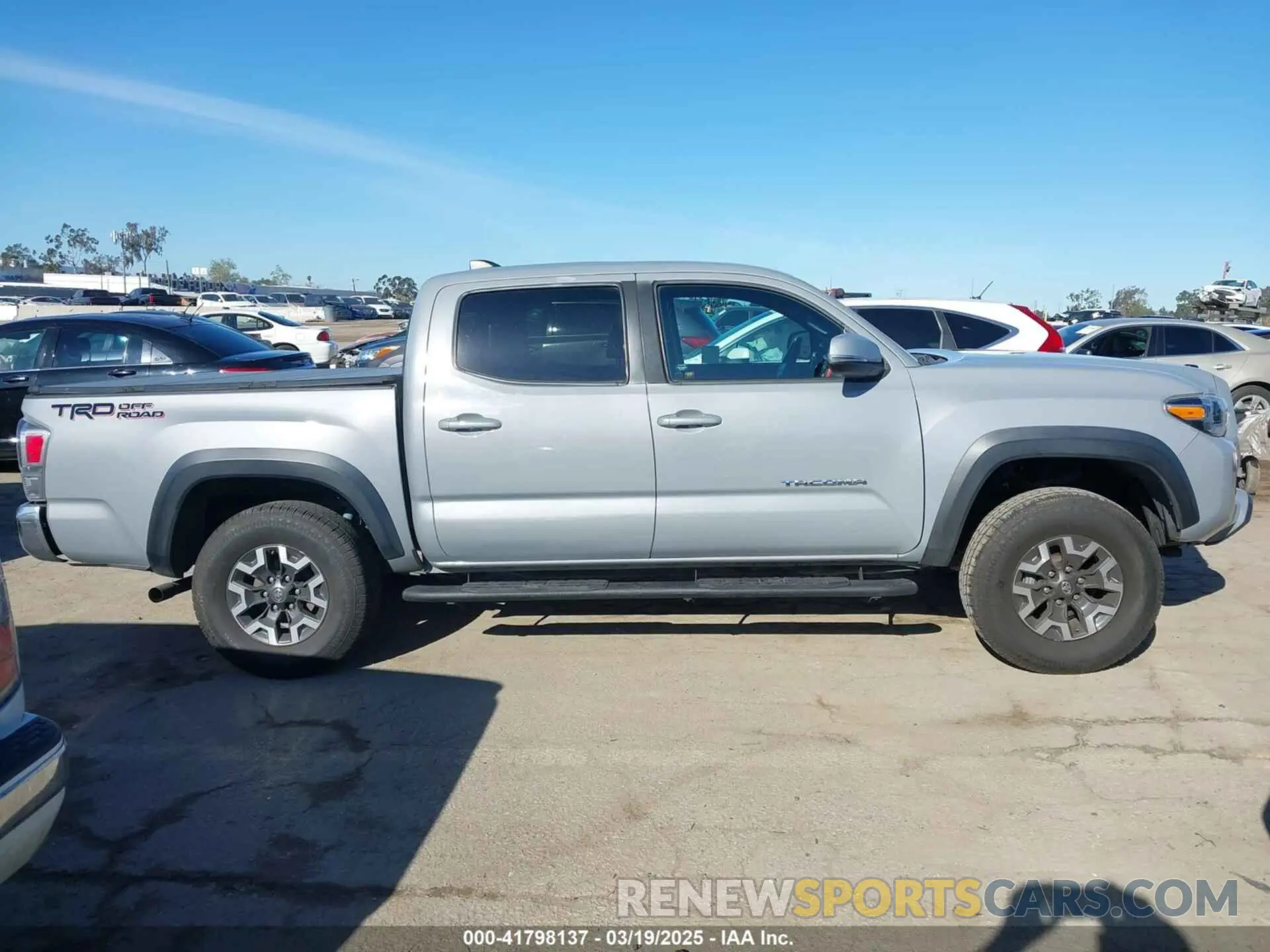 13 fotografías del automóvil dañado 3TMAZ5CN4LM125101 TOYOTA TACOMA 2020