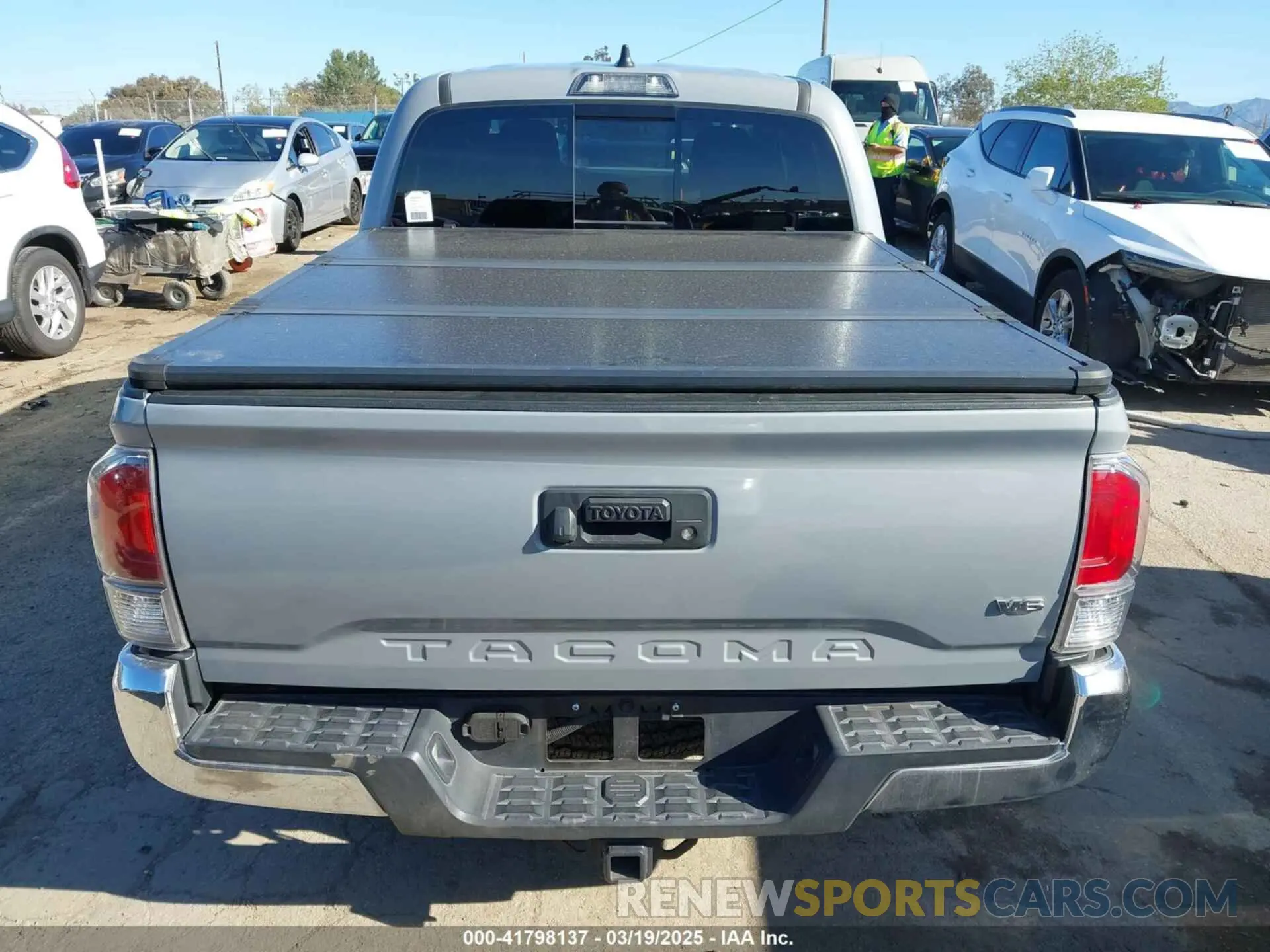 16 fotografías del automóvil dañado 3TMAZ5CN4LM125101 TOYOTA TACOMA 2020