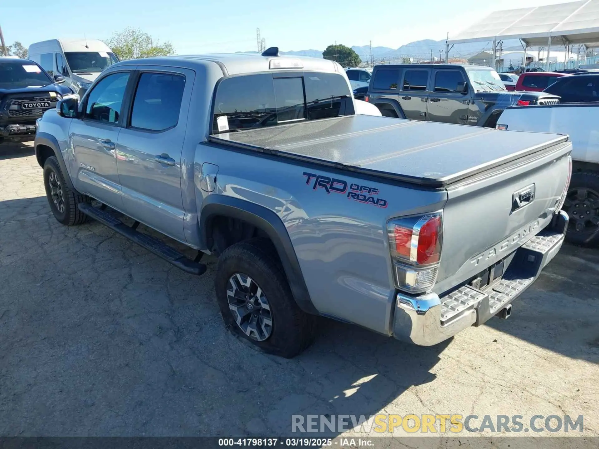 3 fotografías del automóvil dañado 3TMAZ5CN4LM125101 TOYOTA TACOMA 2020