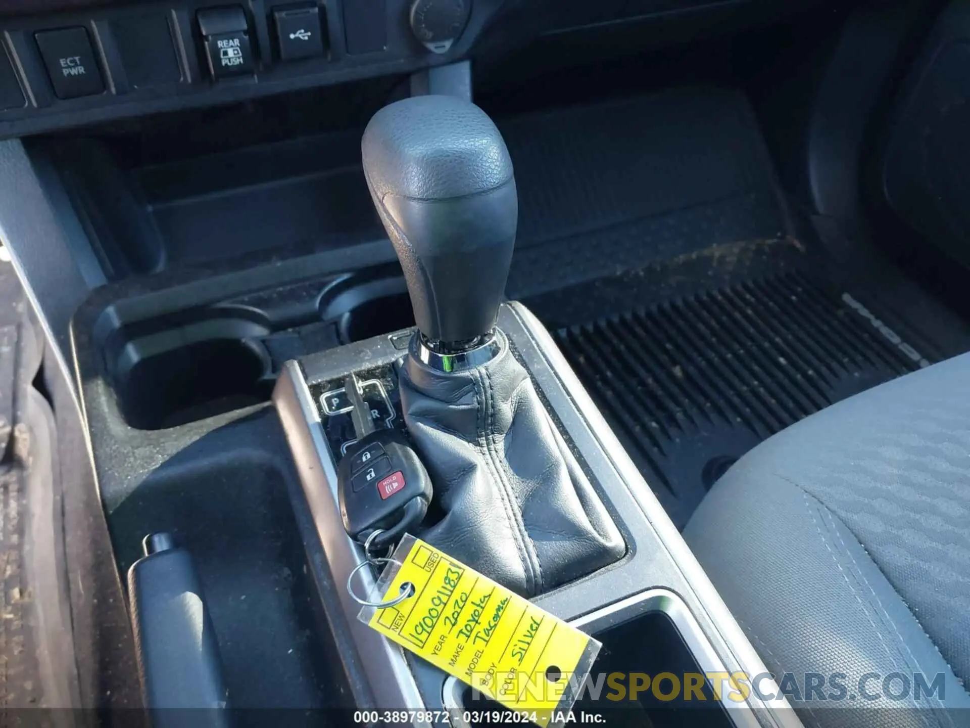 11 fotografías del automóvil dañado 3TMAZ5CN4LM128810 TOYOTA TACOMA 2020
