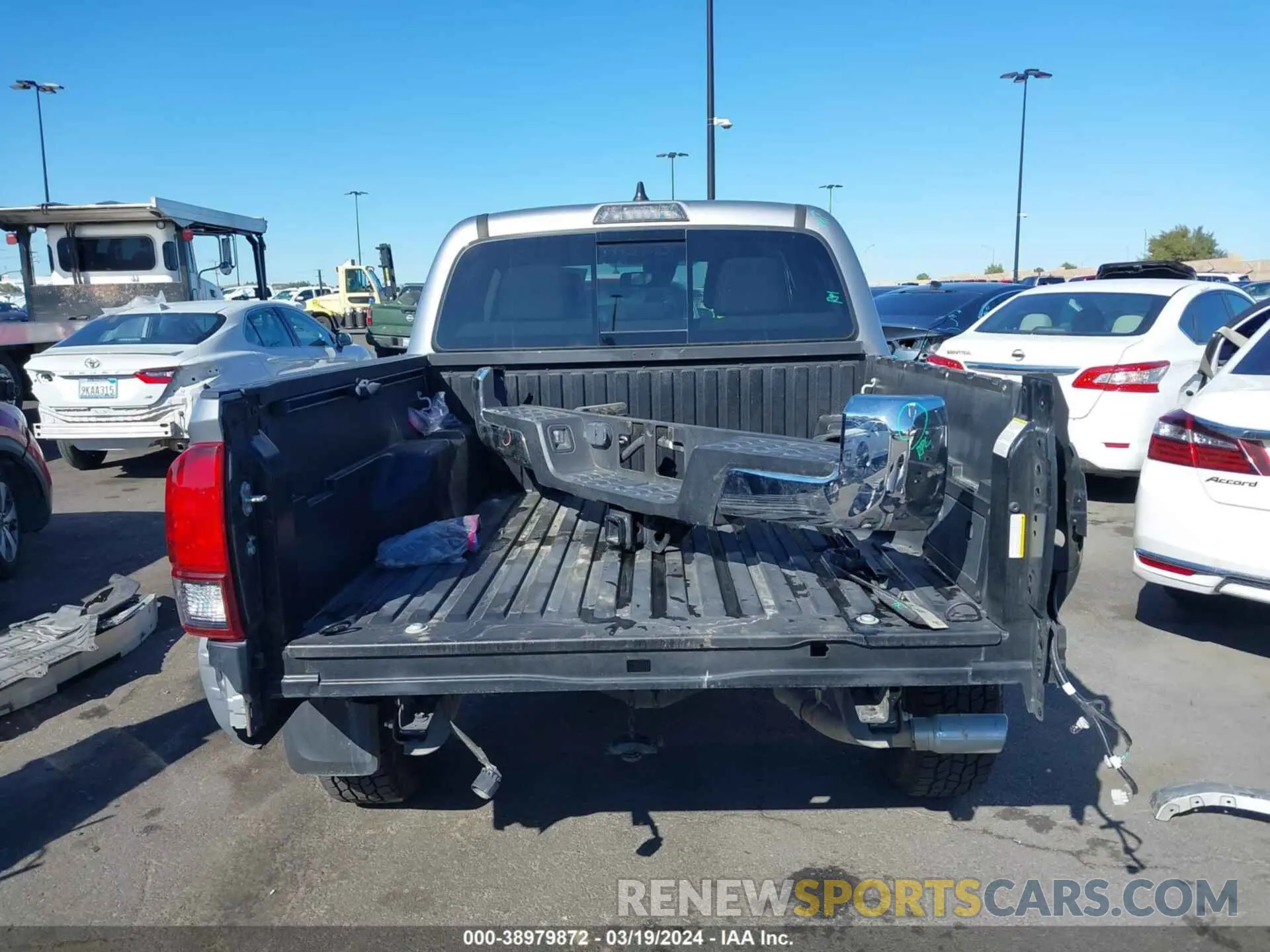 17 fotografías del automóvil dañado 3TMAZ5CN4LM128810 TOYOTA TACOMA 2020