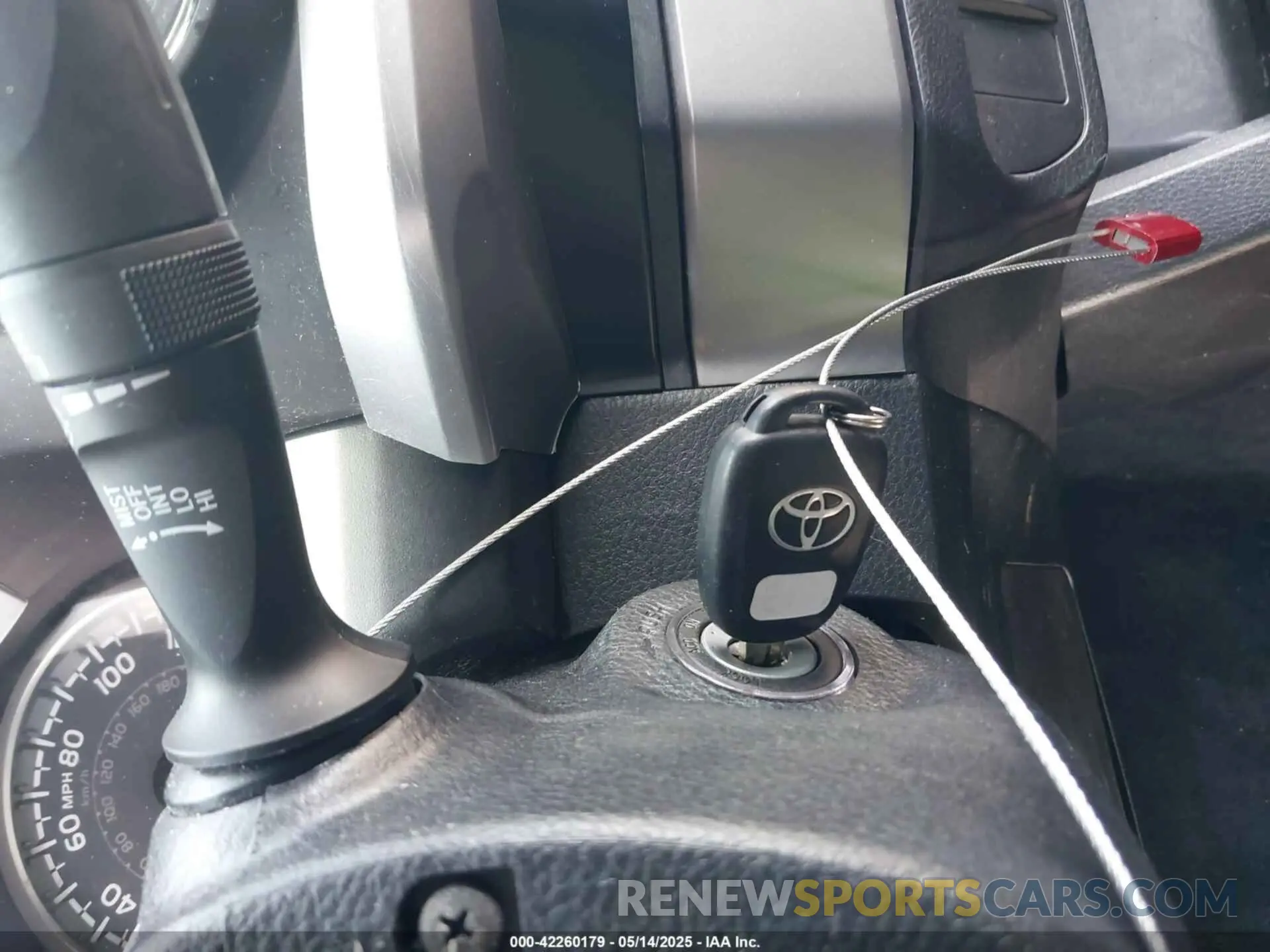 11 fotografías del automóvil dañado 3TMAZ5CN5LM118447 TOYOTA TACOMA 2020