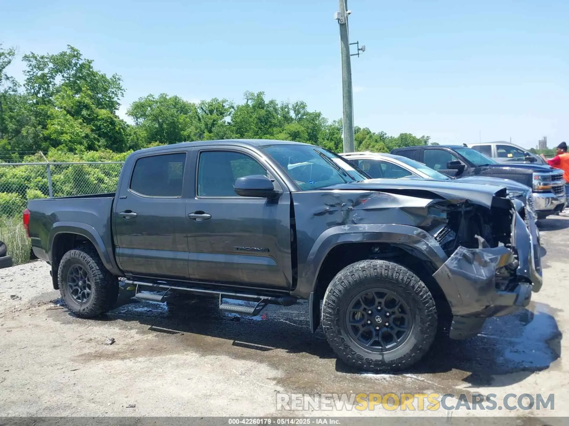 13 fotografías del automóvil dañado 3TMAZ5CN5LM118447 TOYOTA TACOMA 2020