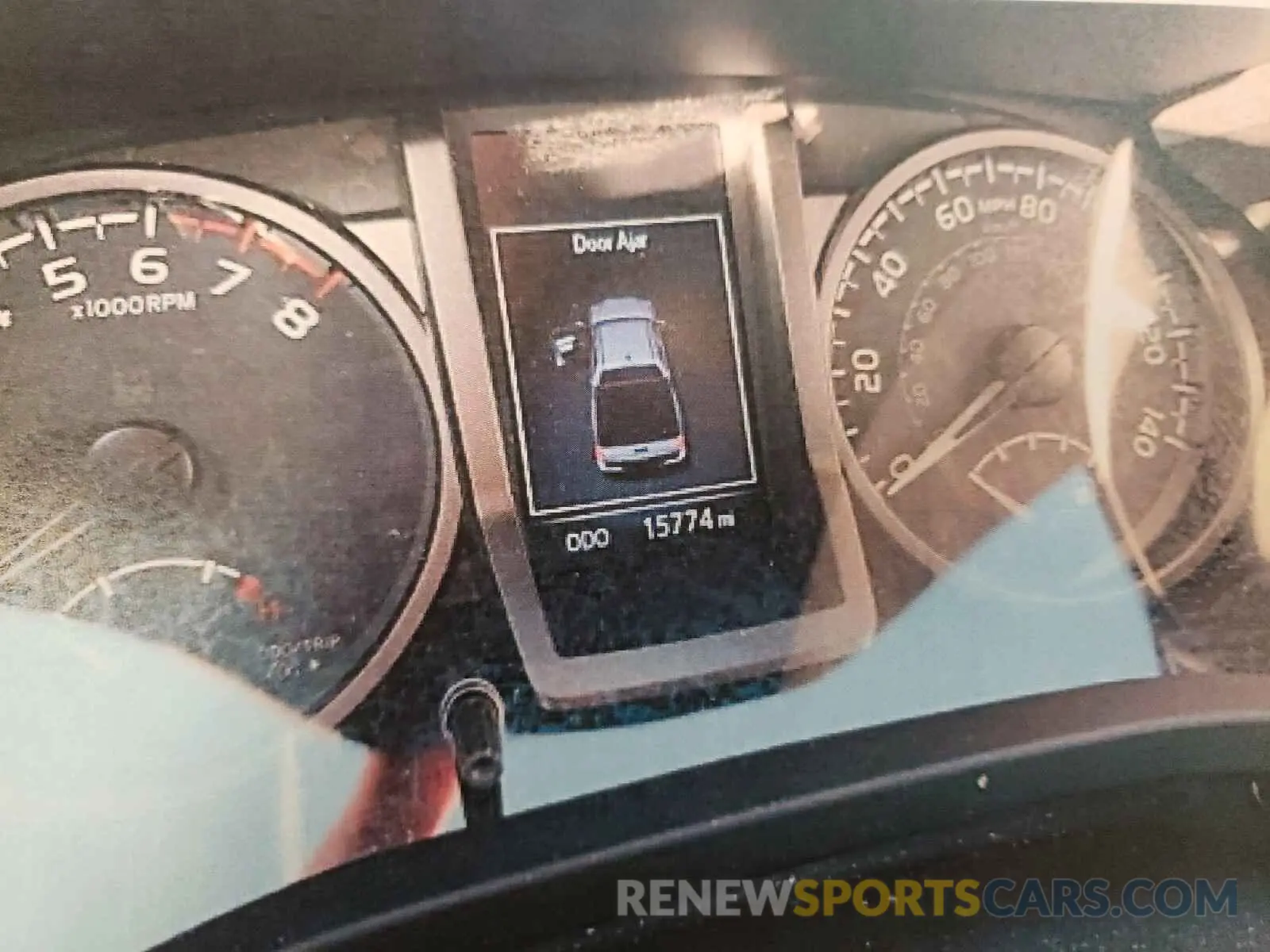 8 fotografías del automóvil dañado 3TMAZ5CN5LM118660 TOYOTA TACOMA 2020