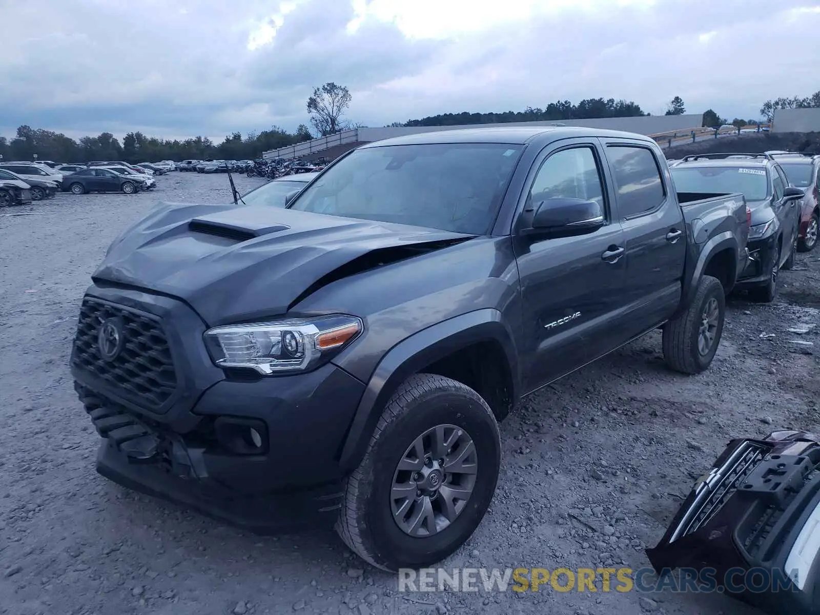 2 fotografías del automóvil dañado 3TMAZ5CN5LM126046 TOYOTA TACOMA 2020