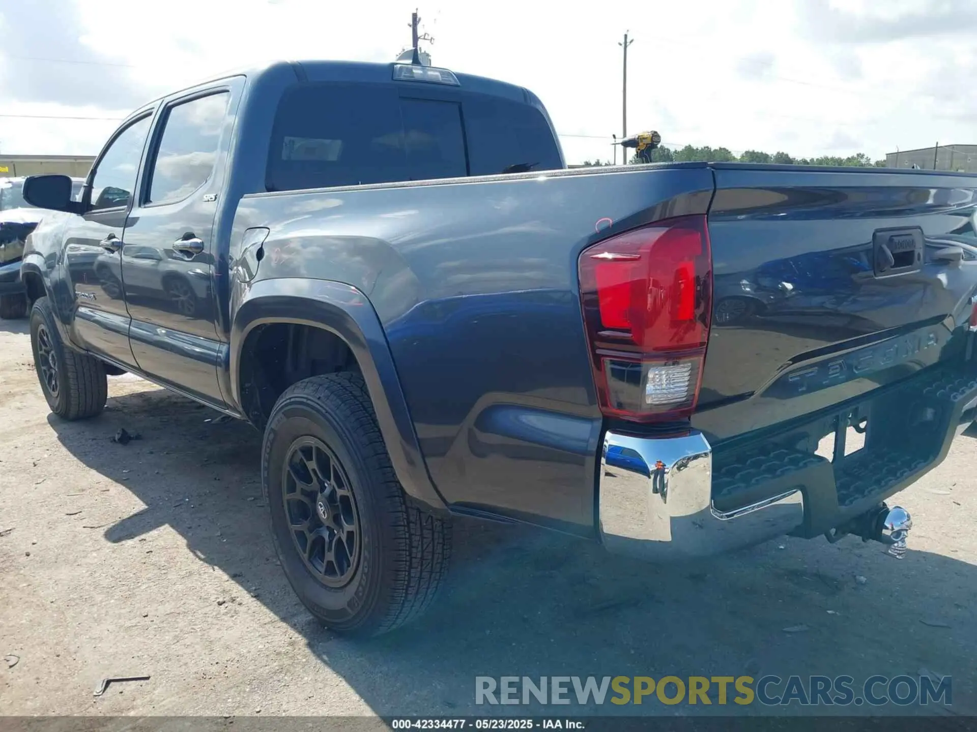 3 fotografías del automóvil dañado 3TMAZ5CN5LM140383 TOYOTA TACOMA 2020