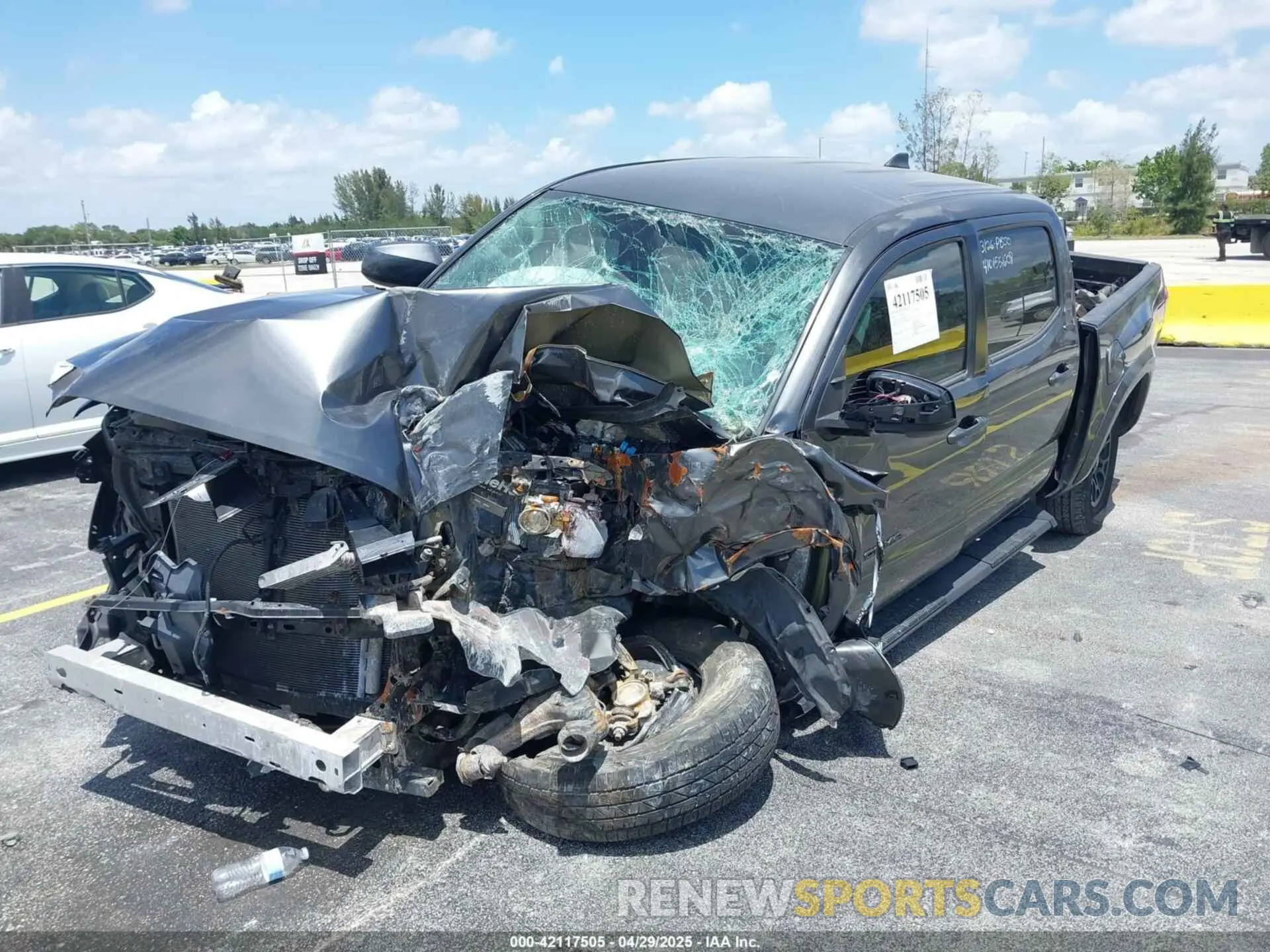 6 fotografías del automóvil dañado 3TMAZ5CN6LM128663 TOYOTA TACOMA 2020