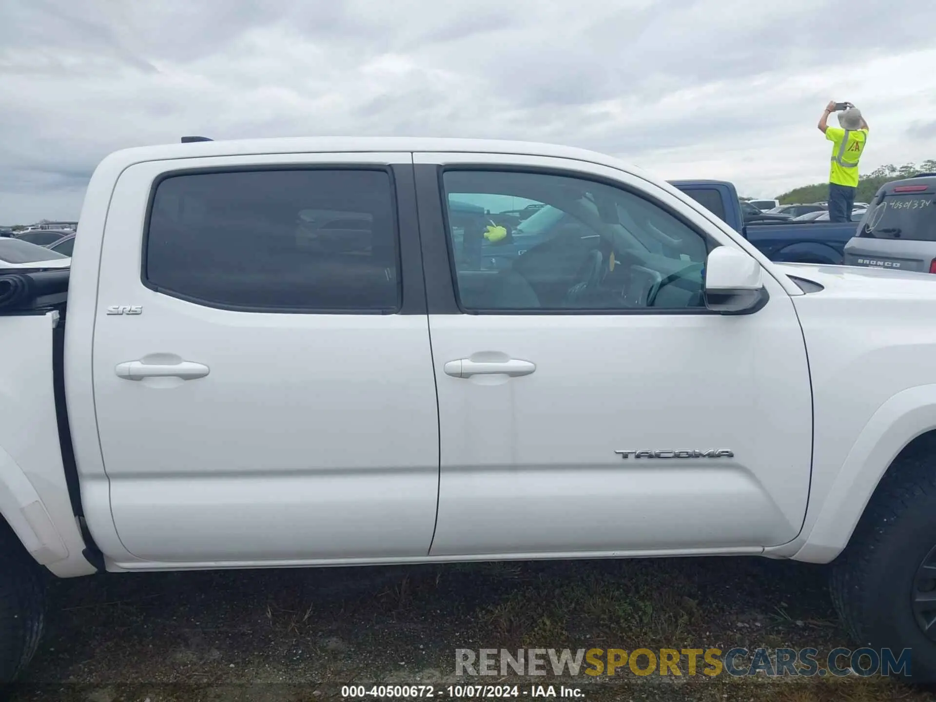 13 fotografías del automóvil dañado 3TMAZ5CN7LM133273 TOYOTA TACOMA 2020
