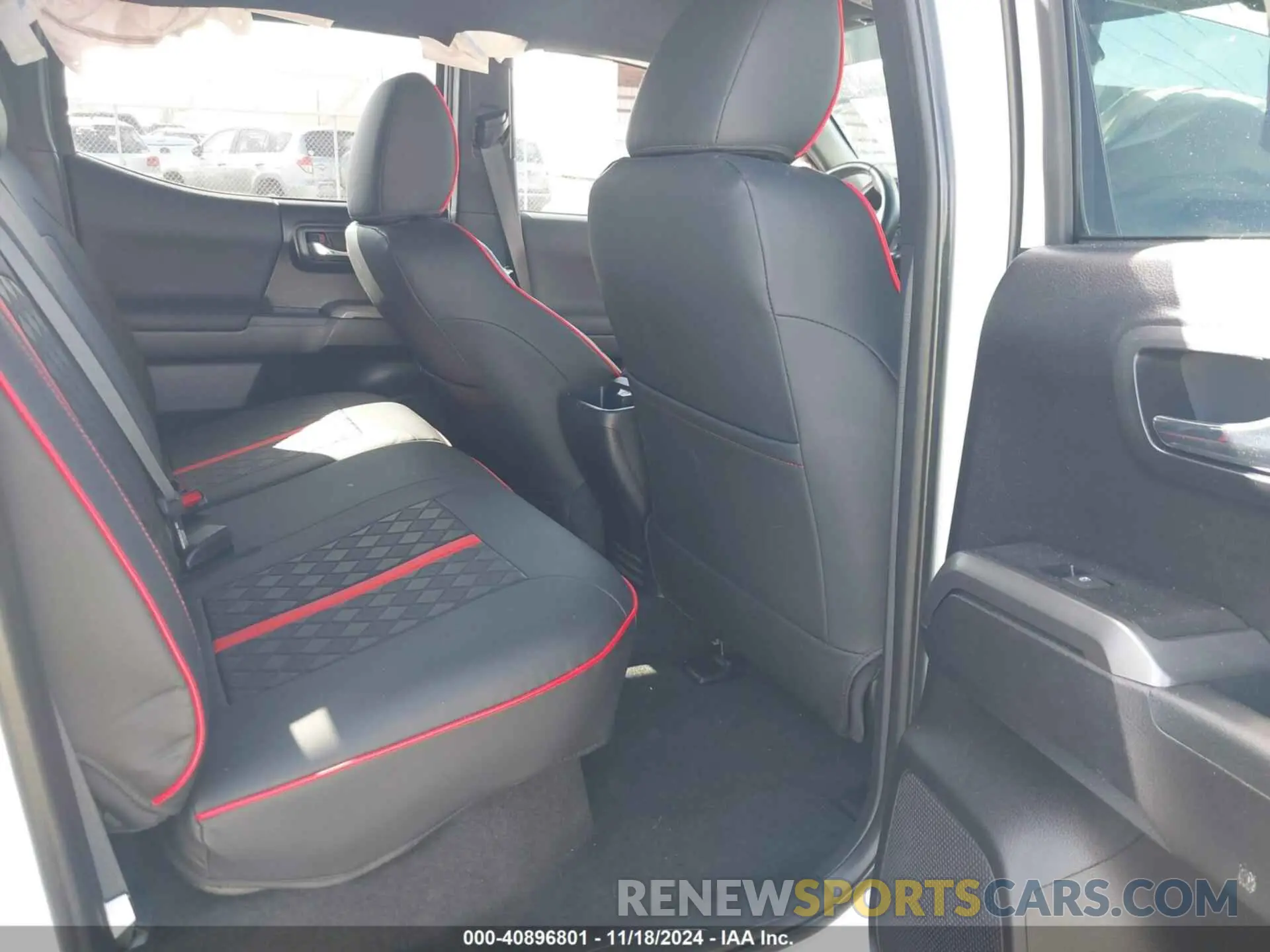 8 fotografías del automóvil dañado 3TMAZ5CN7LM133791 TOYOTA TACOMA 2020