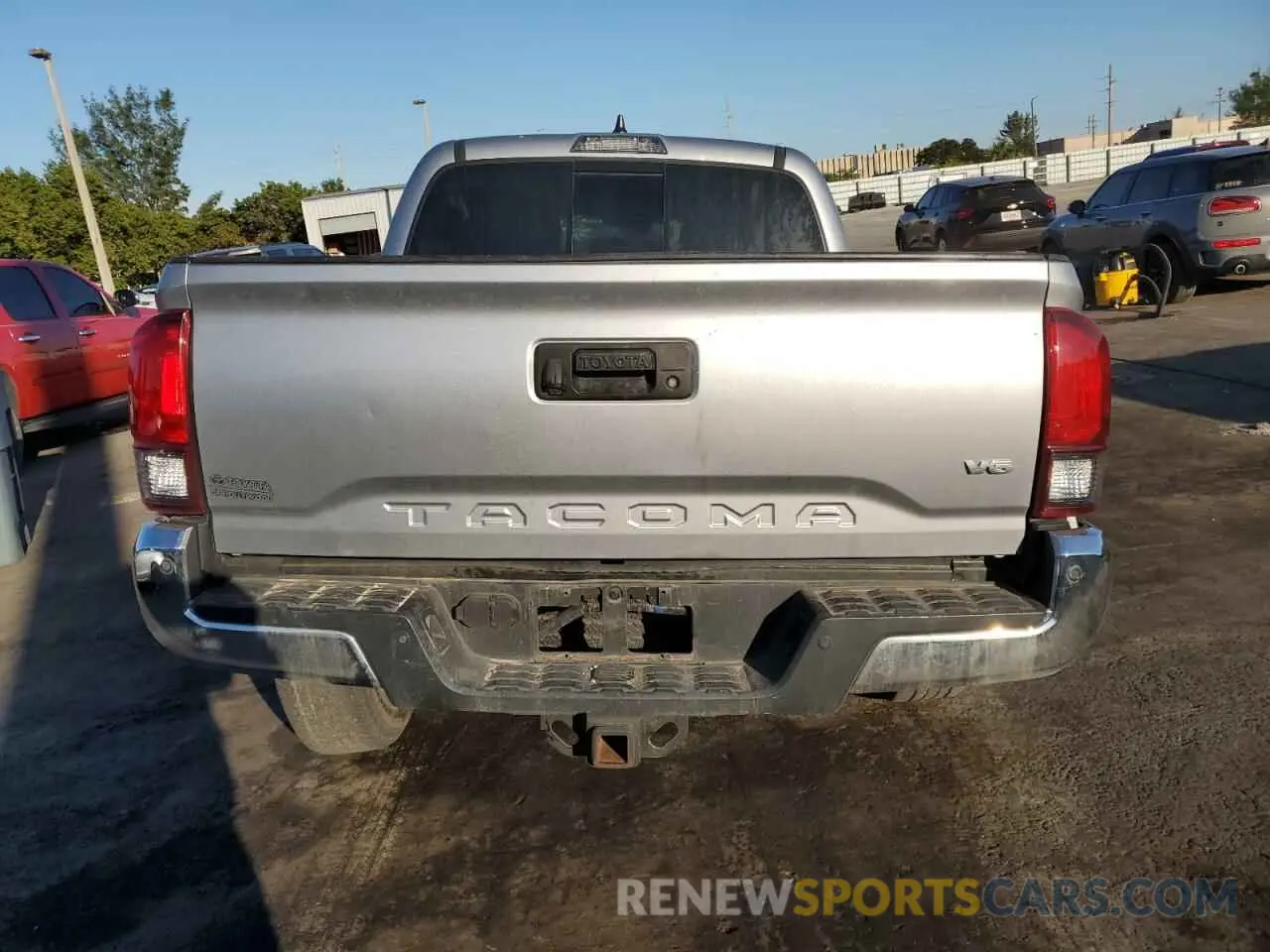 6 fotografías del automóvil dañado 3TMAZ5CN8LM130155 TOYOTA TACOMA 2020
