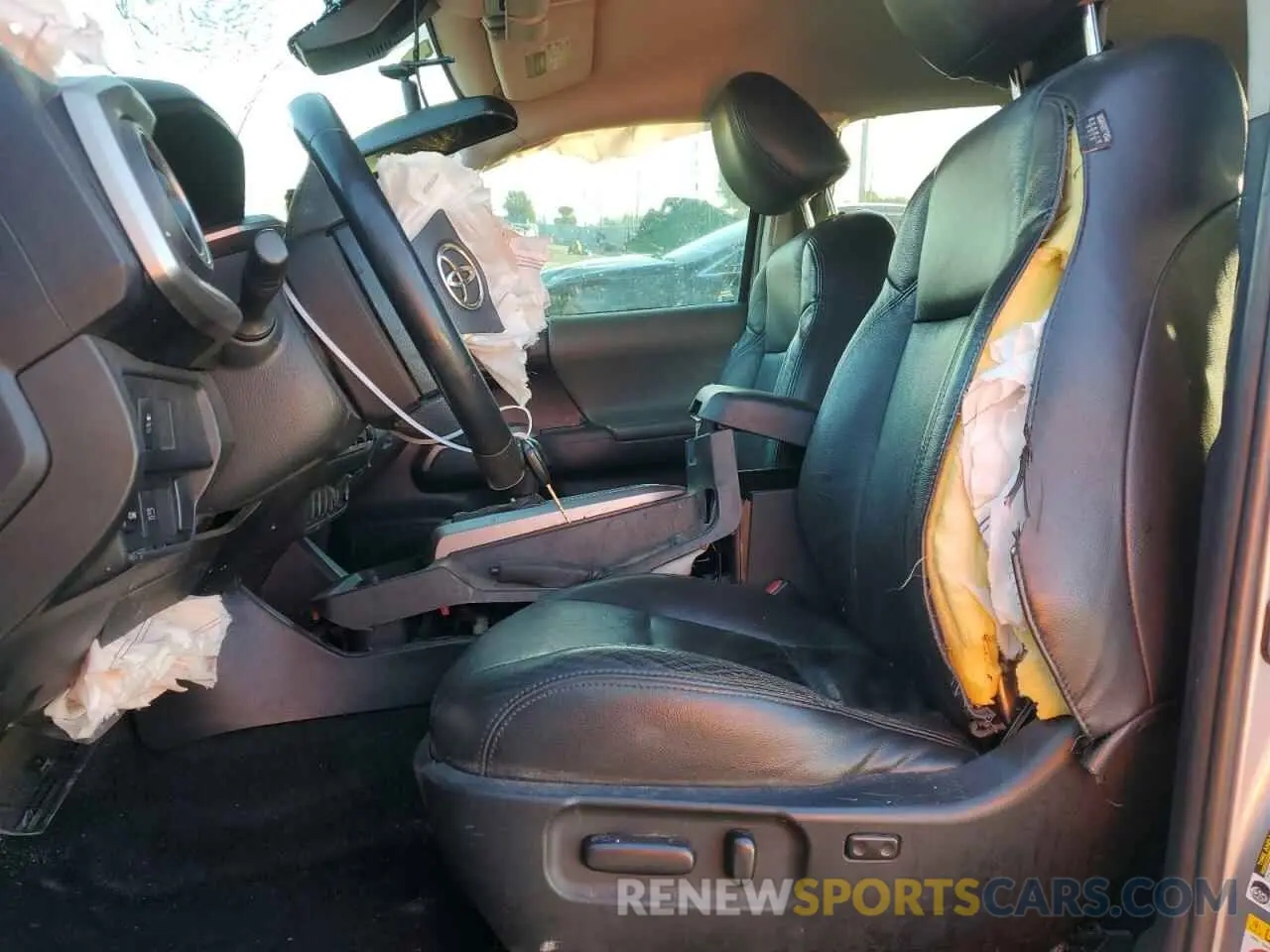 7 fotografías del automóvil dañado 3TMAZ5CN8LM130155 TOYOTA TACOMA 2020