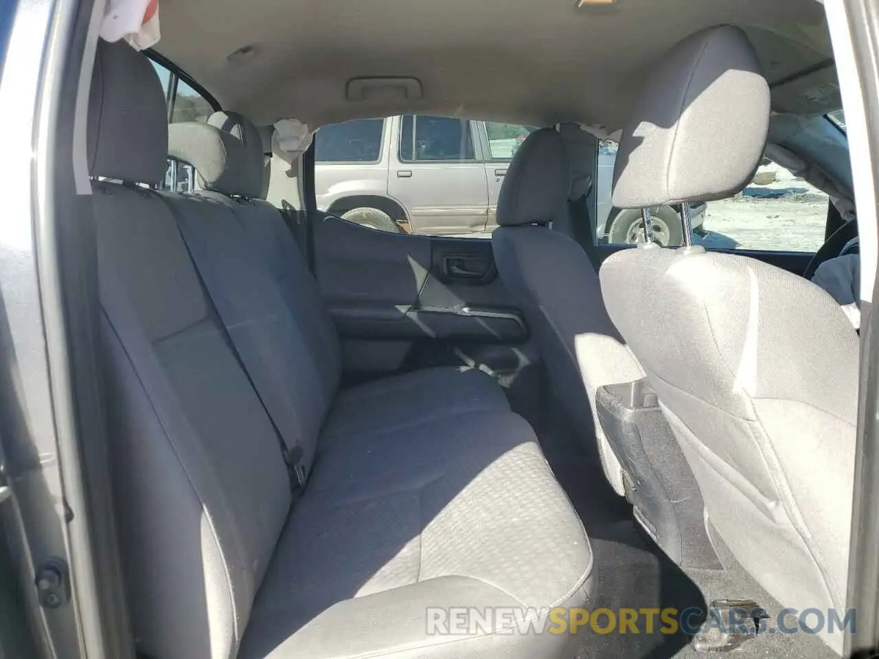 10 fotografías del automóvil dañado 3TMAZ5CN8LM134884 TOYOTA TACOMA 2020