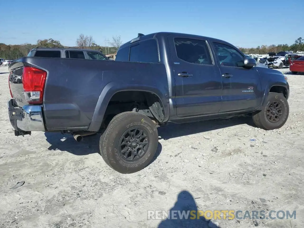 3 fotografías del automóvil dañado 3TMAZ5CN8LM134884 TOYOTA TACOMA 2020