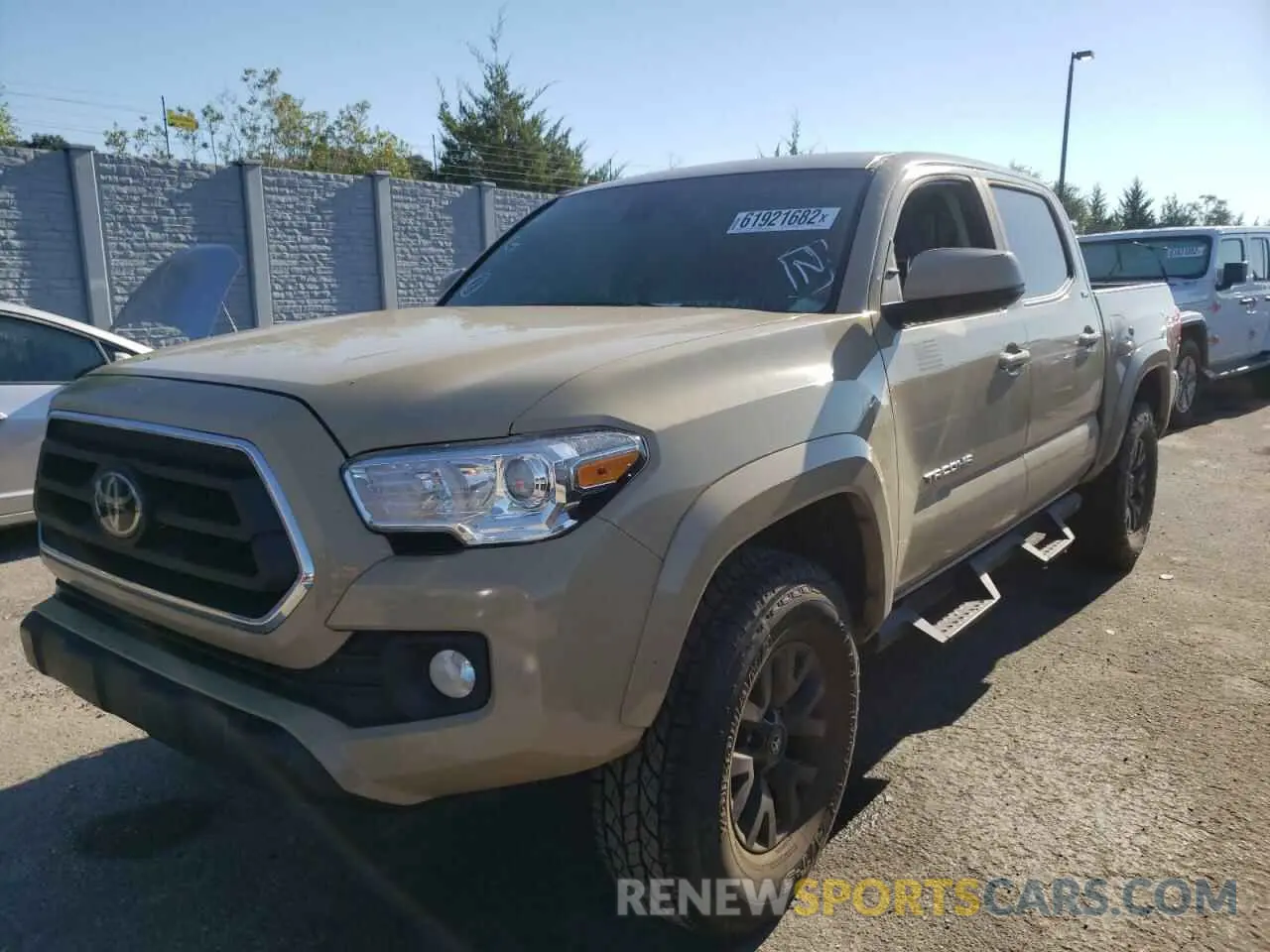 2 fotografías del automóvil dañado 3TMAZ5CN9LM115874 TOYOTA TACOMA 2020