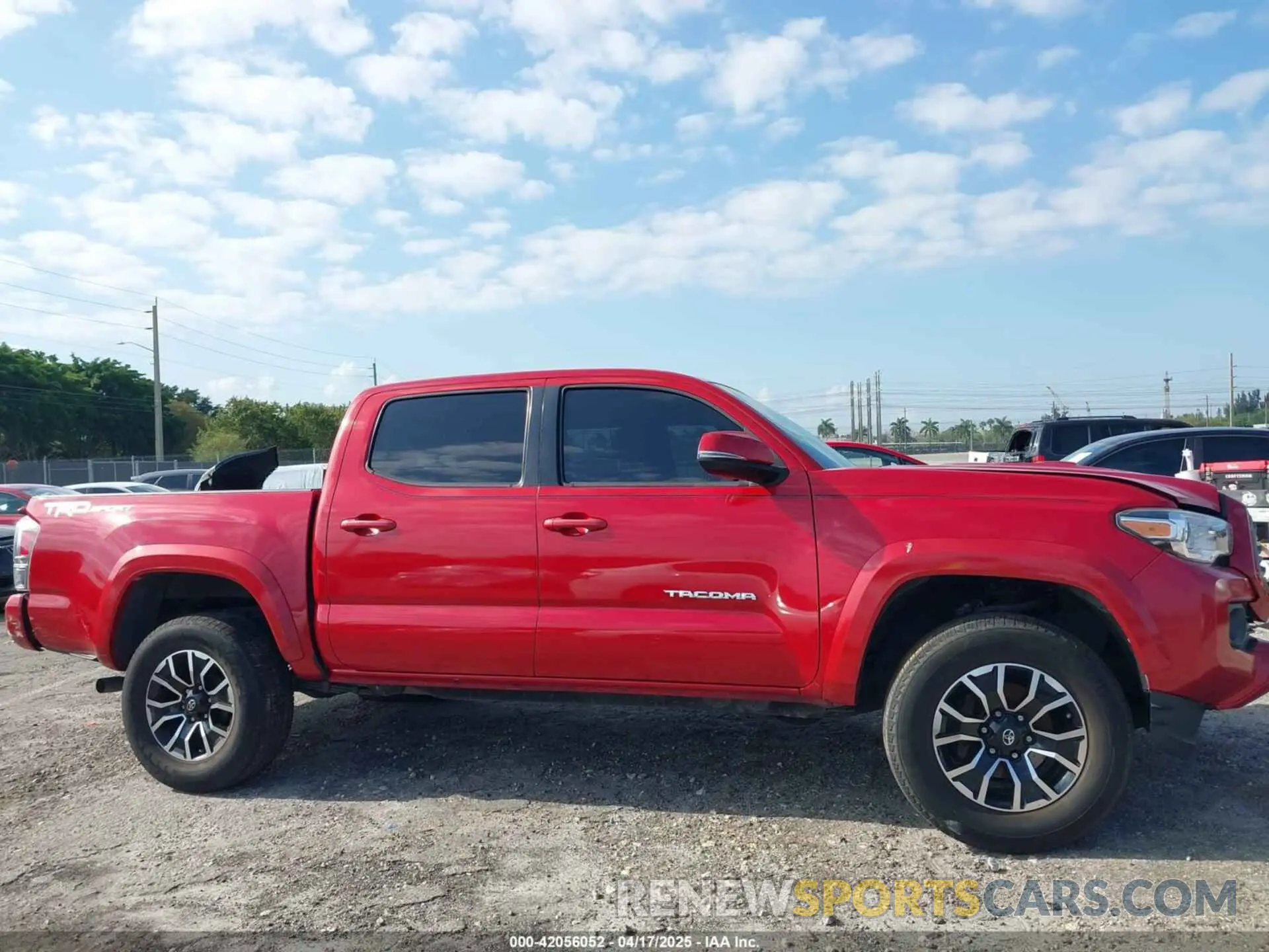 12 fotografías del automóvil dañado 3TMAZ5CN9LM120752 TOYOTA TACOMA 2020