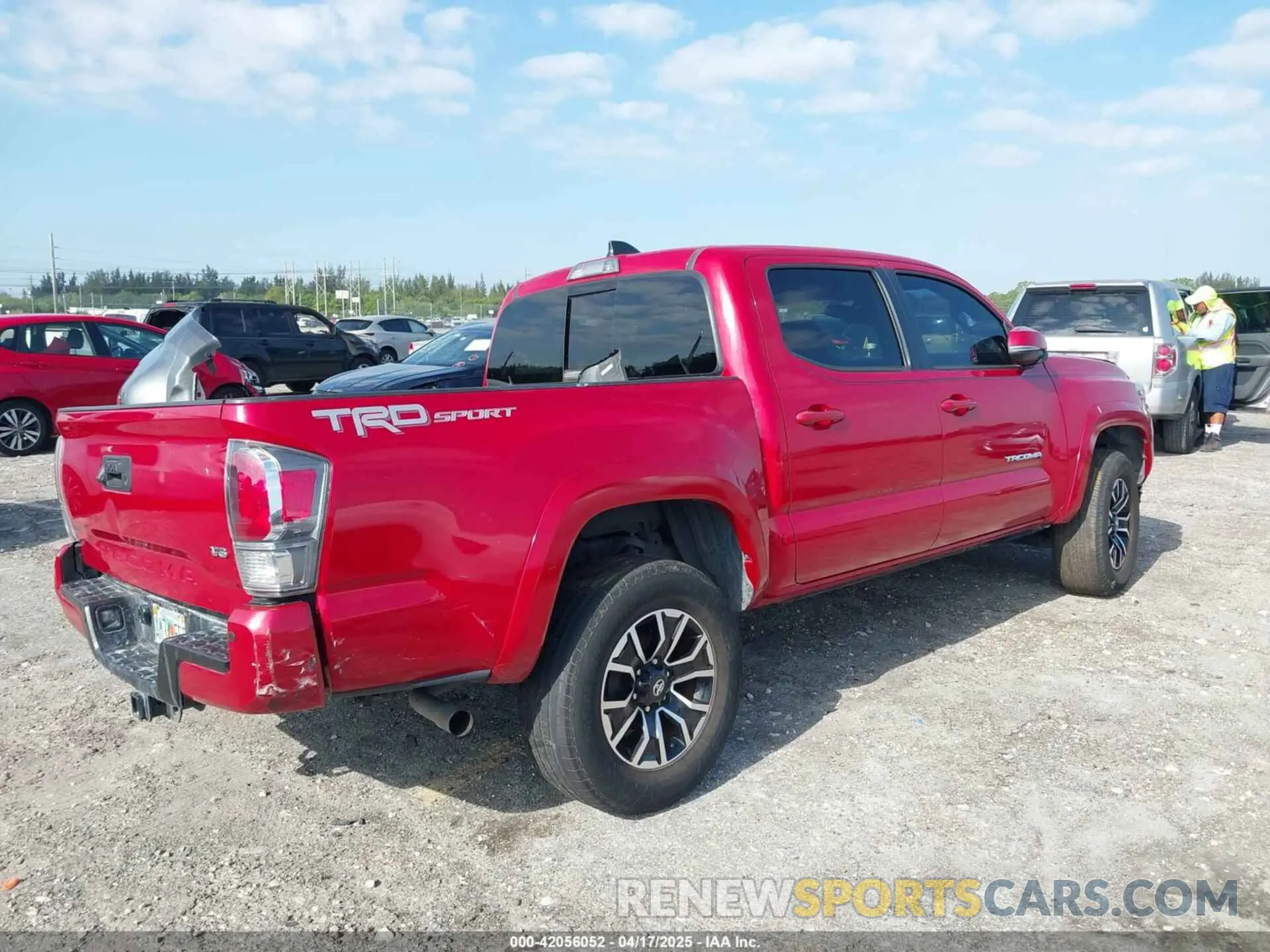 4 fotografías del automóvil dañado 3TMAZ5CN9LM120752 TOYOTA TACOMA 2020