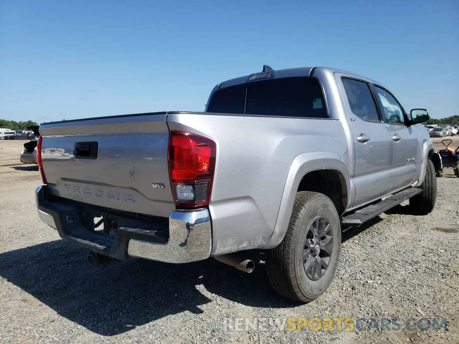 4 fotografías del automóvil dañado 3TMAZ5CN9LM131380 TOYOTA TACOMA 2020