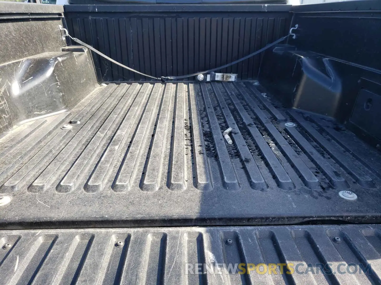 9 fotografías del automóvil dañado 3TMAZ5CN9LM131380 TOYOTA TACOMA 2020