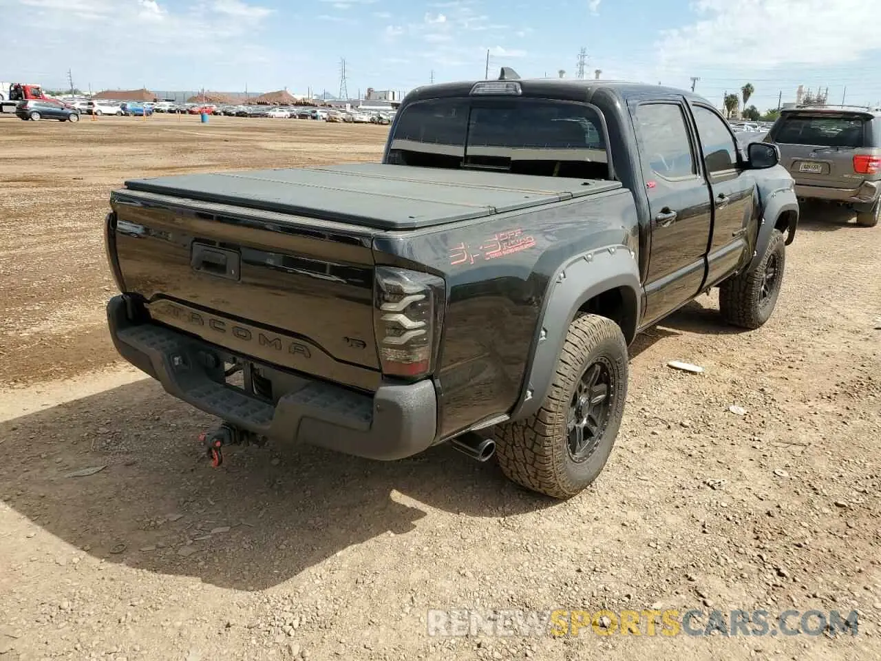 4 fotografías del automóvil dañado 3TMAZ5CN9LM139219 TOYOTA TACOMA 2020