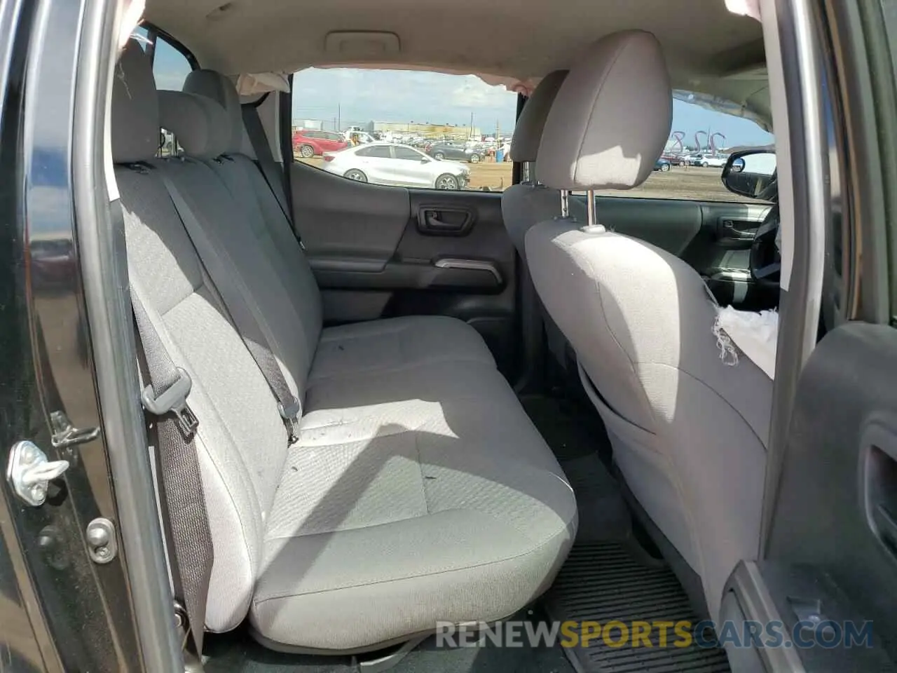 6 fotografías del automóvil dañado 3TMAZ5CN9LM139219 TOYOTA TACOMA 2020