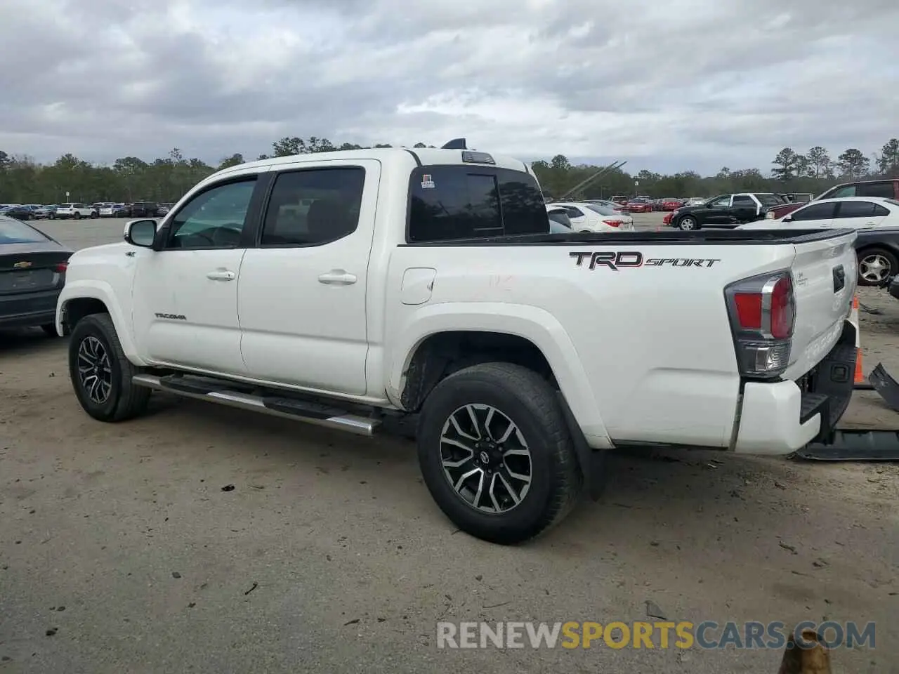 2 fotografías del automóvil dañado 3TMAZ5CNXLM127063 TOYOTA TACOMA 2020