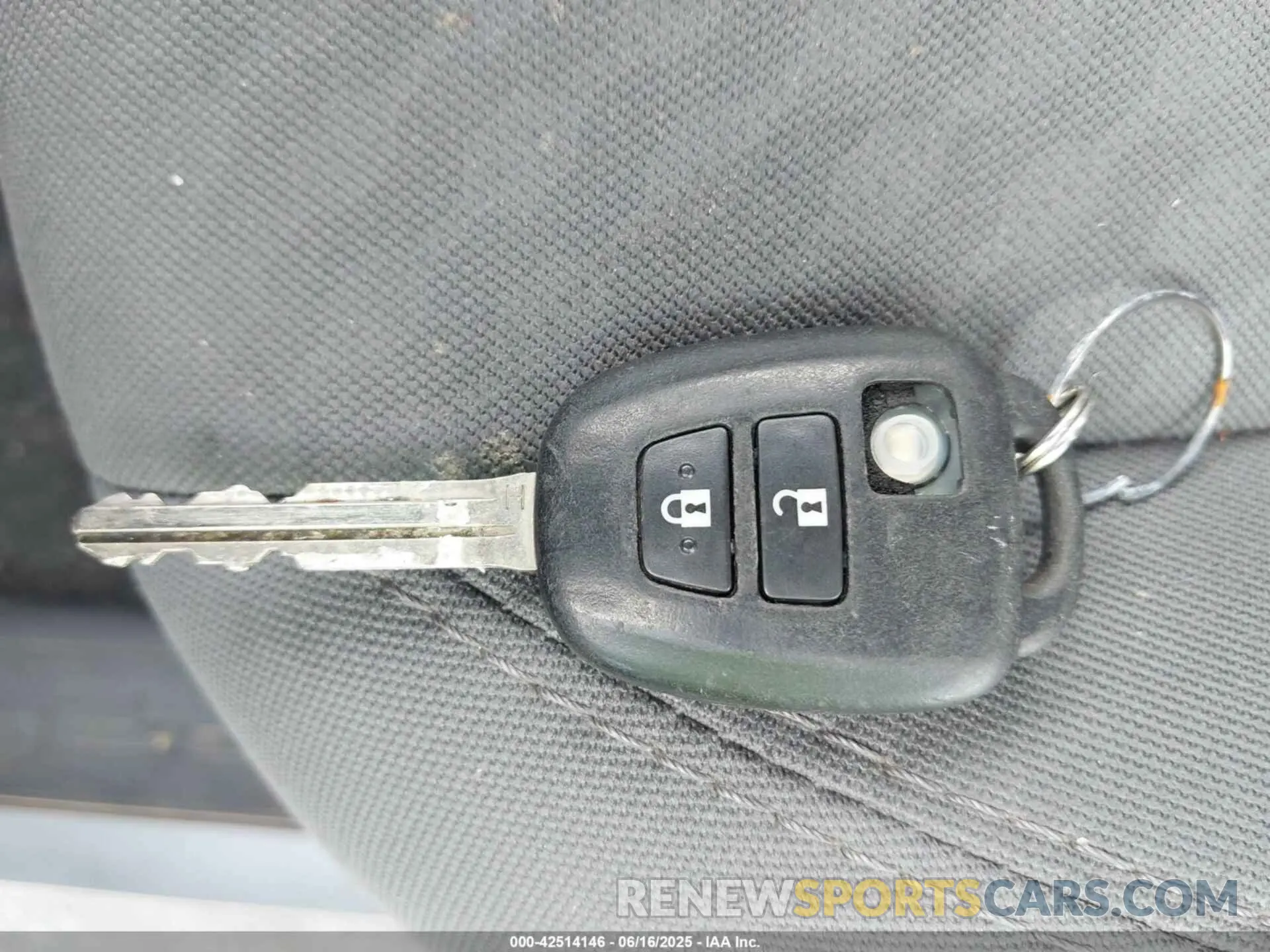 11 fotografías del automóvil dañado 3TMAZ5CNXLM135065 TOYOTA TACOMA 2020