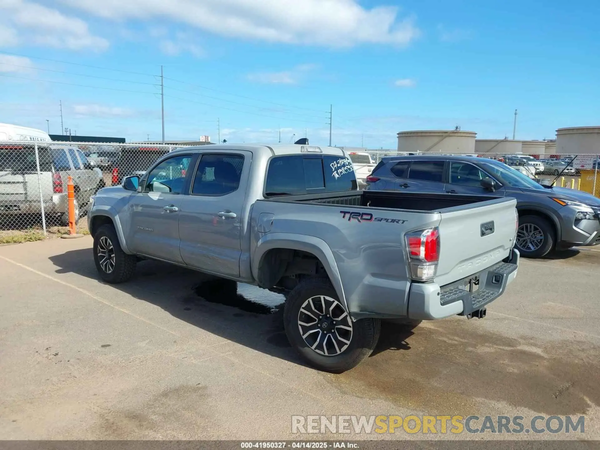 3 fotografías del automóvil dañado 3TMAZ5CNXLM136958 TOYOTA TACOMA 2020