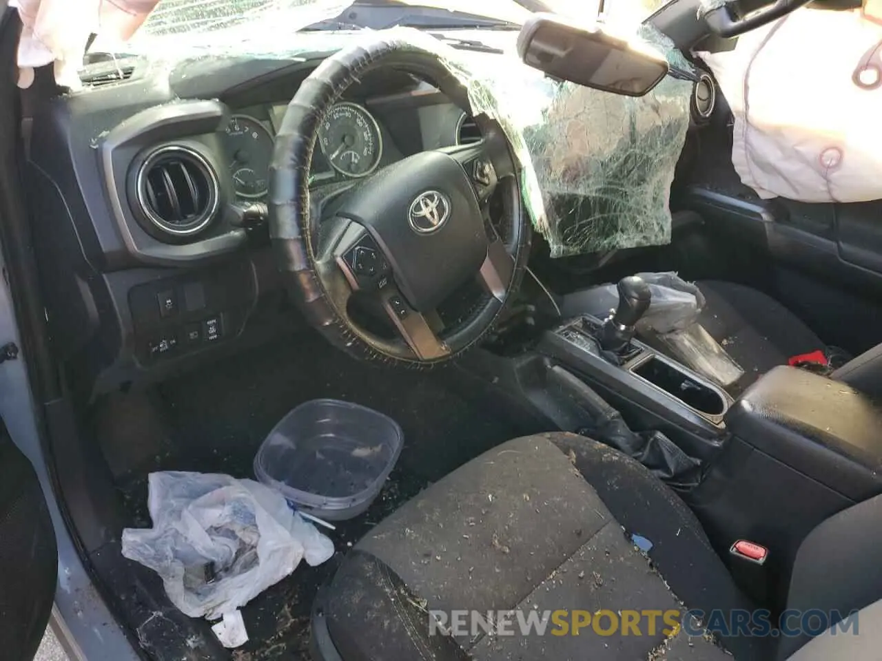 8 fotografías del automóvil dañado 3TMBZ5DN9LM024803 TOYOTA TACOMA 2020