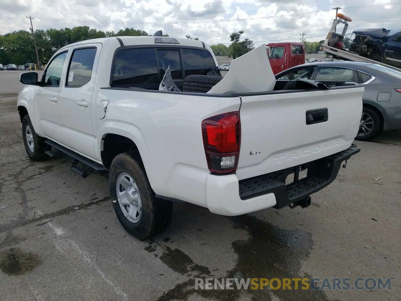 3 fotografías del automóvil dañado 3TMCZ5AN0LM310130 TOYOTA TACOMA 2020