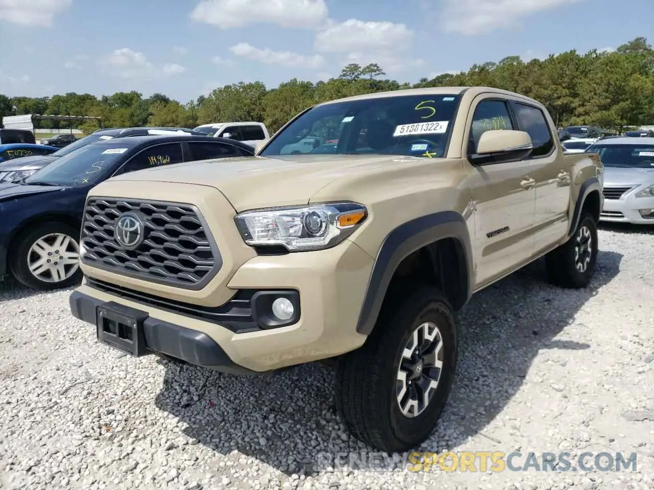 2 fotografías del automóvil dañado 3TMCZ5AN0LM318969 TOYOTA TACOMA 2020