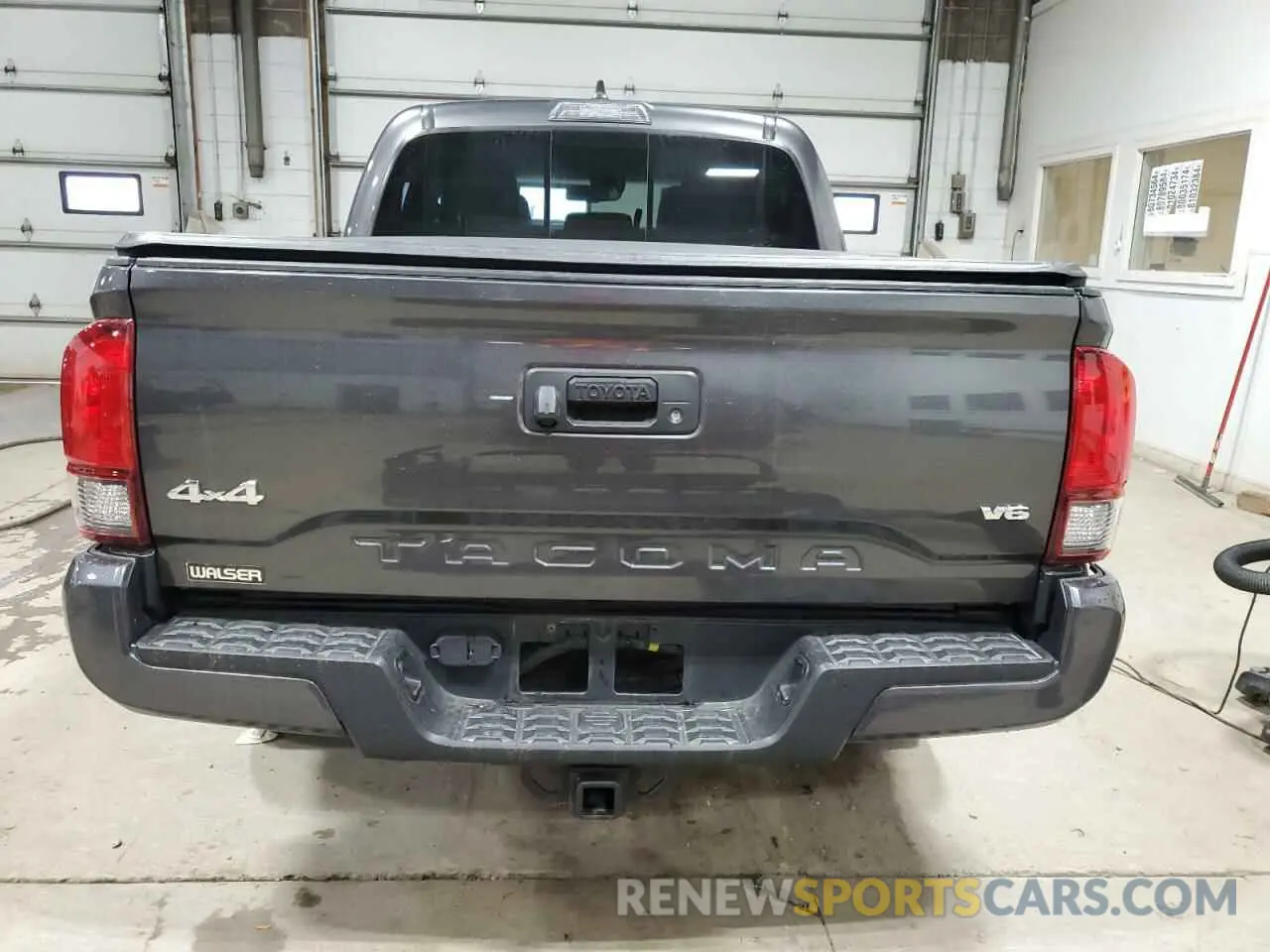 6 fotografías del automóvil dañado 3TMCZ5AN0LM325338 TOYOTA TACOMA 2020