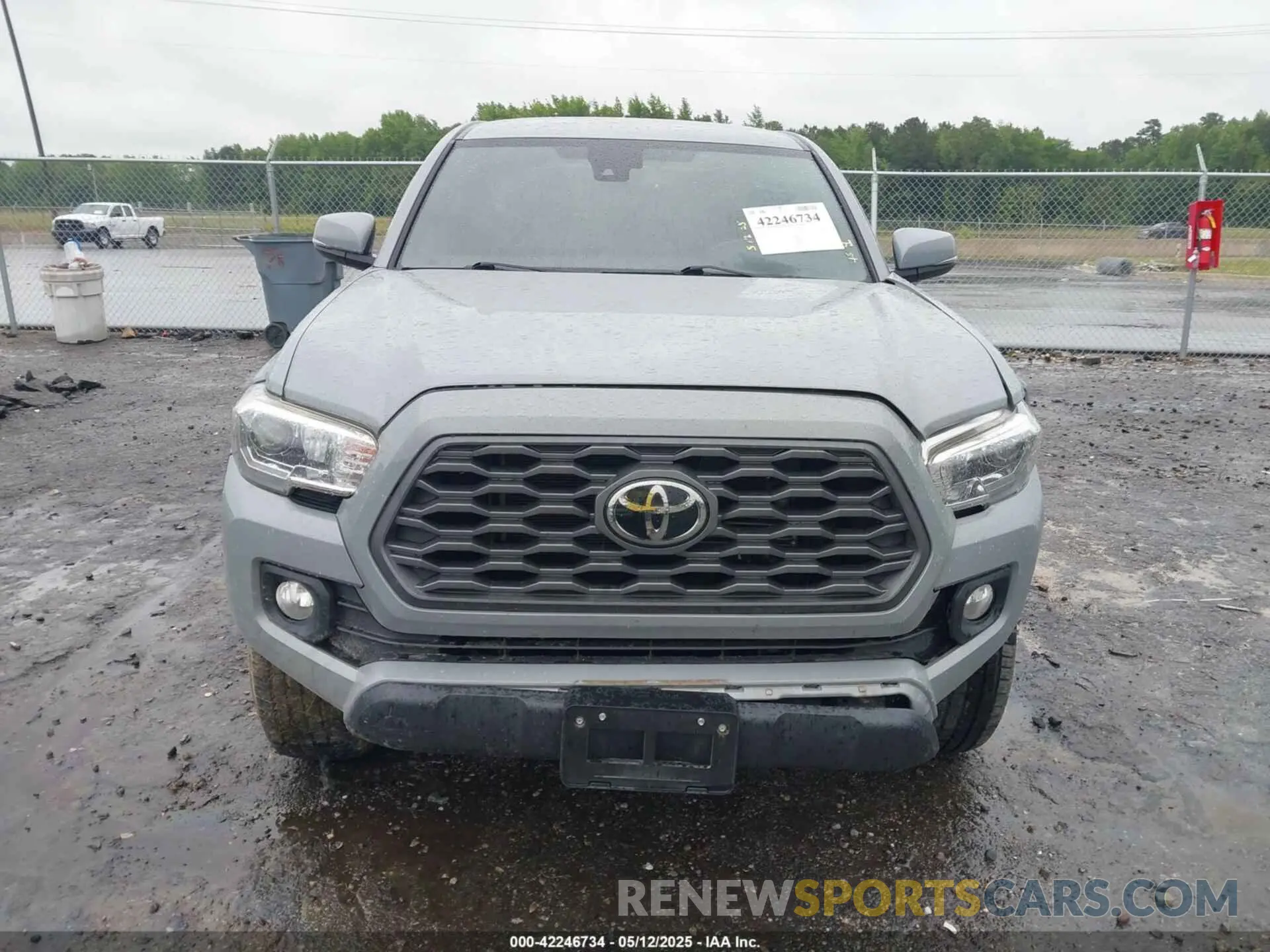 12 fotografías del automóvil dañado 3TMCZ5AN0LM339479 TOYOTA TACOMA 2020