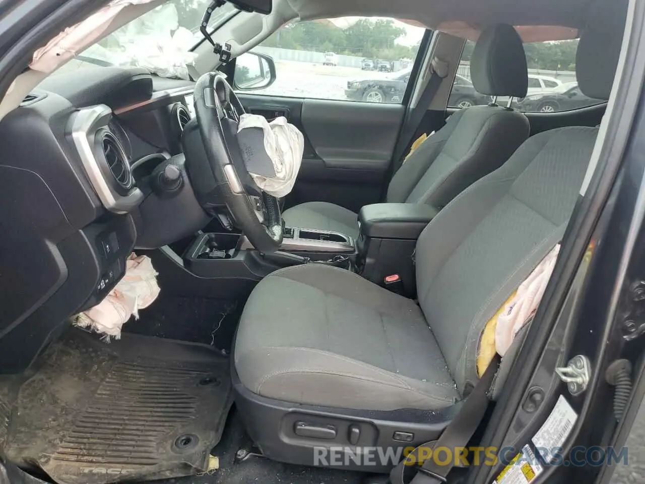 7 fotografías del automóvil dañado 3TMCZ5AN0LM346335 TOYOTA TACOMA 2020