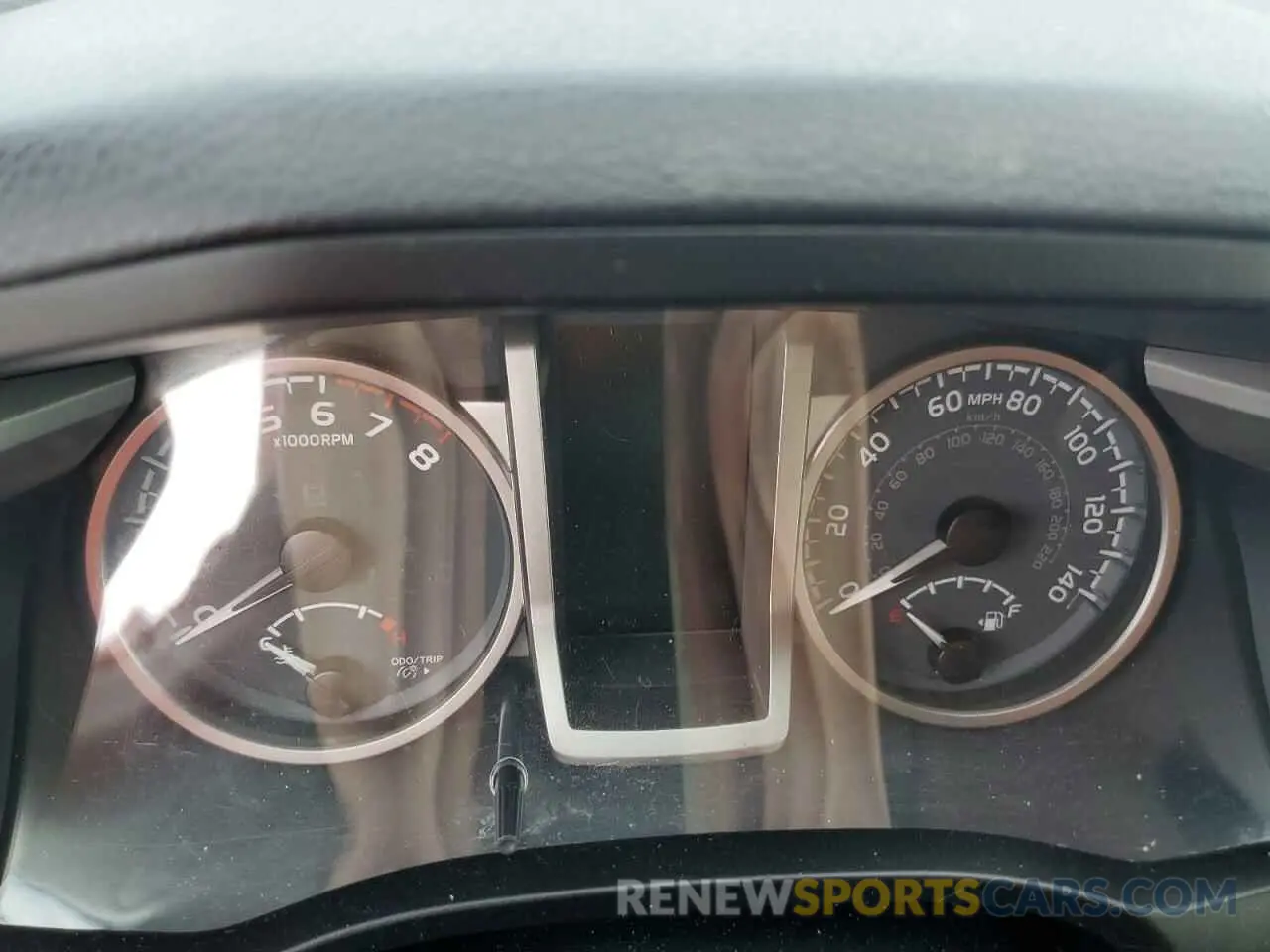 9 fotografías del automóvil dañado 3TMCZ5AN0LM346335 TOYOTA TACOMA 2020