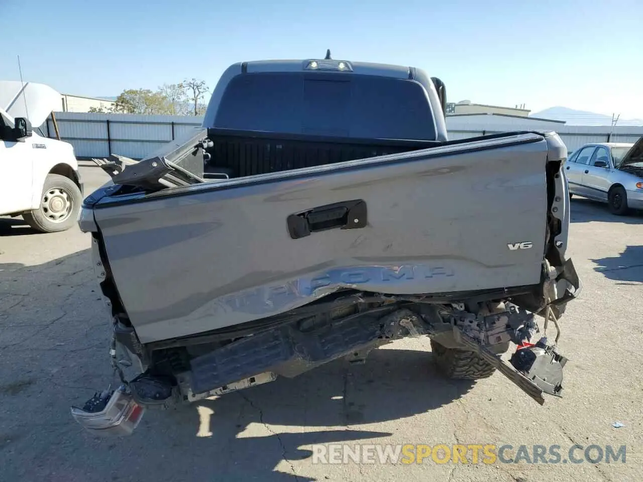 6 fotografías del automóvil dañado 3TMCZ5AN0LM349817 TOYOTA TACOMA 2020
