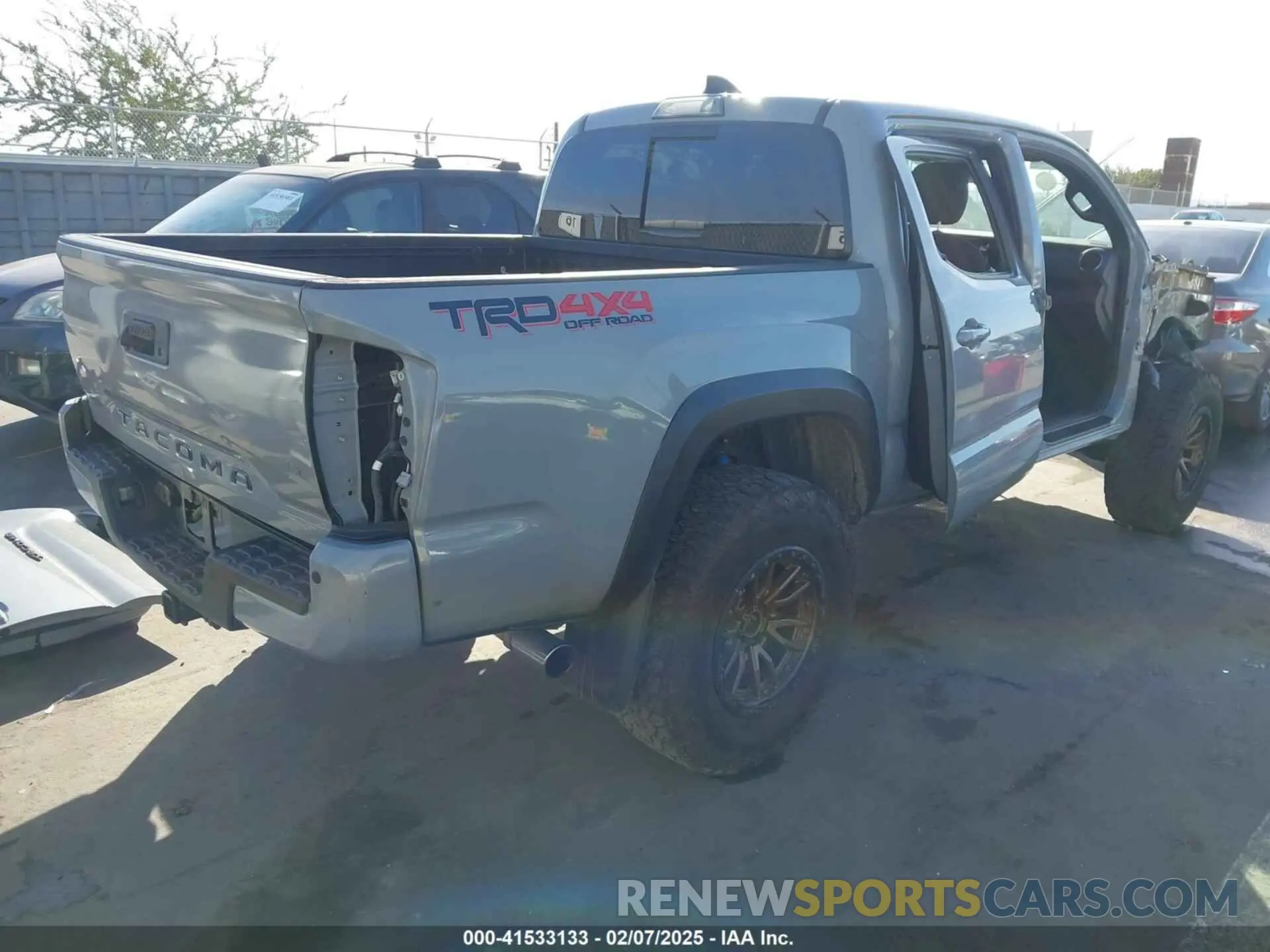 4 fotografías del automóvil dañado 3TMCZ5AN1LM293791 TOYOTA TACOMA 2020
