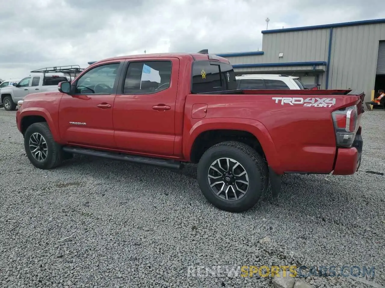 2 fotografías del automóvil dañado 3TMCZ5AN1LM301291 TOYOTA TACOMA 2020