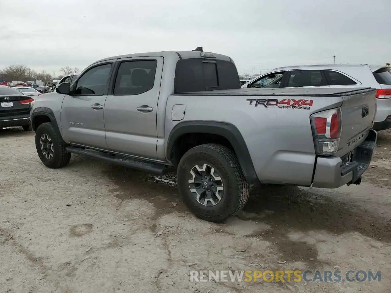 2 fotografías del automóvil dañado 3TMCZ5AN1LM303767 TOYOTA TACOMA 2020