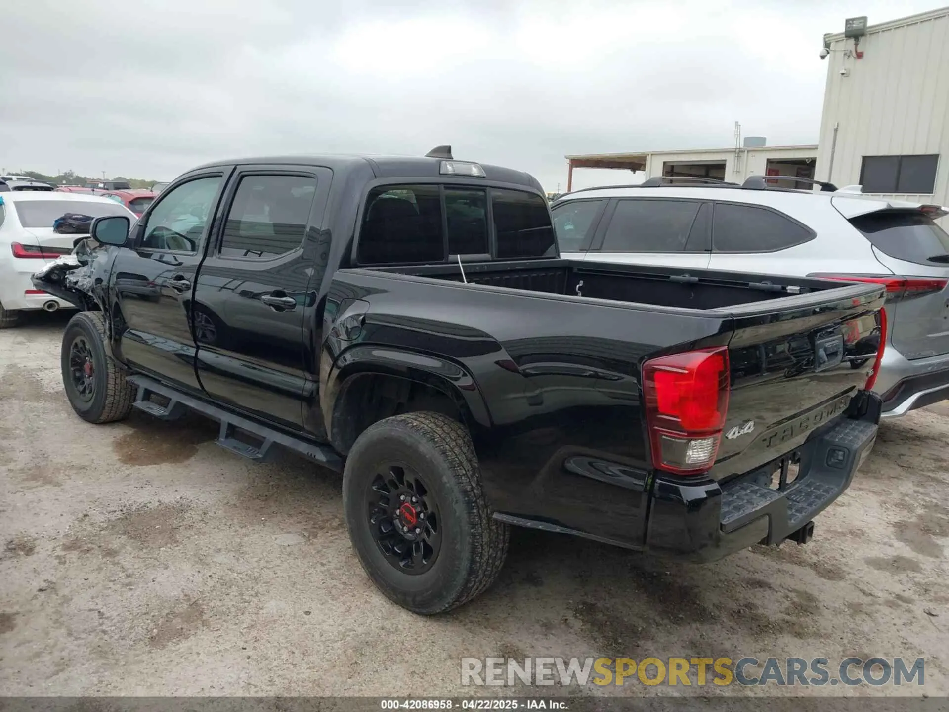 3 fotografías del automóvil dañado 3TMCZ5AN1LM306362 TOYOTA TACOMA 2020