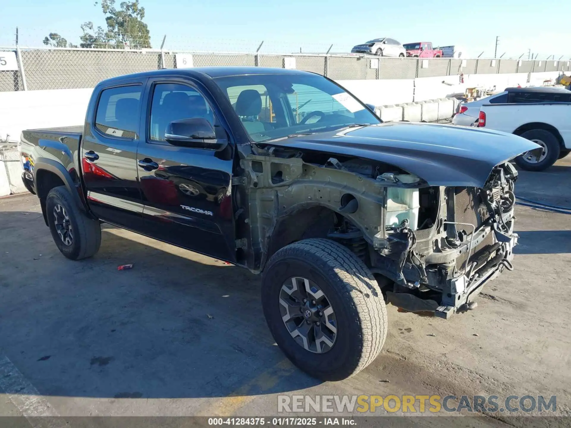 1 fotografías del automóvil dañado 3TMCZ5AN1LM326093 TOYOTA TACOMA 2020