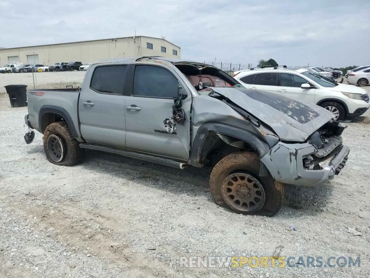 4 fotografías del automóvil dañado 3TMCZ5AN1LM326465 TOYOTA TACOMA 2020
