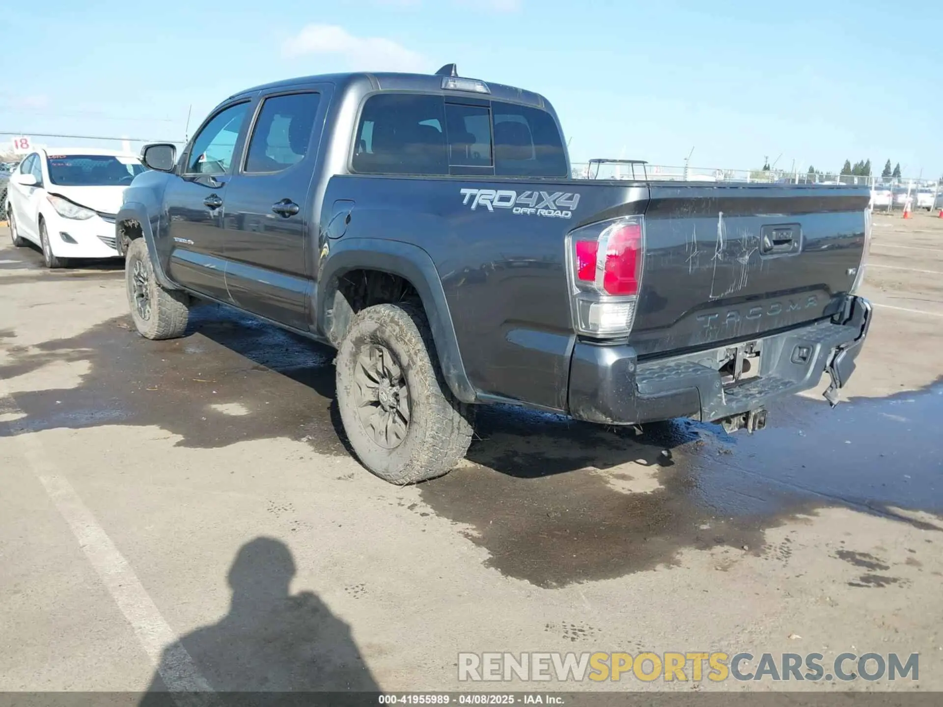 3 fotografías del automóvil dañado 3TMCZ5AN1LM328930 TOYOTA TACOMA 2020