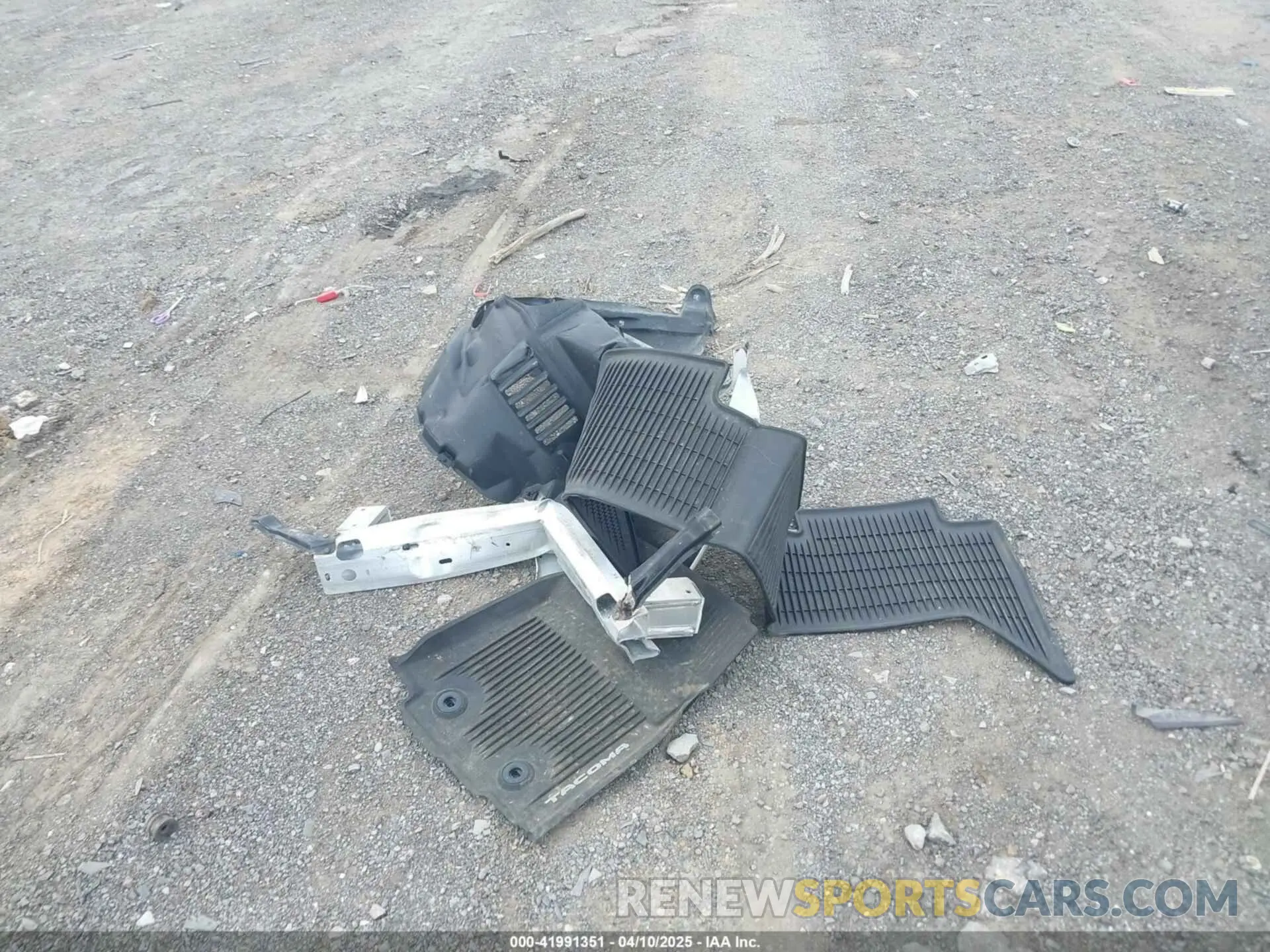 12 fotografías del automóvil dañado 3TMCZ5AN1LM334890 TOYOTA TACOMA 2020
