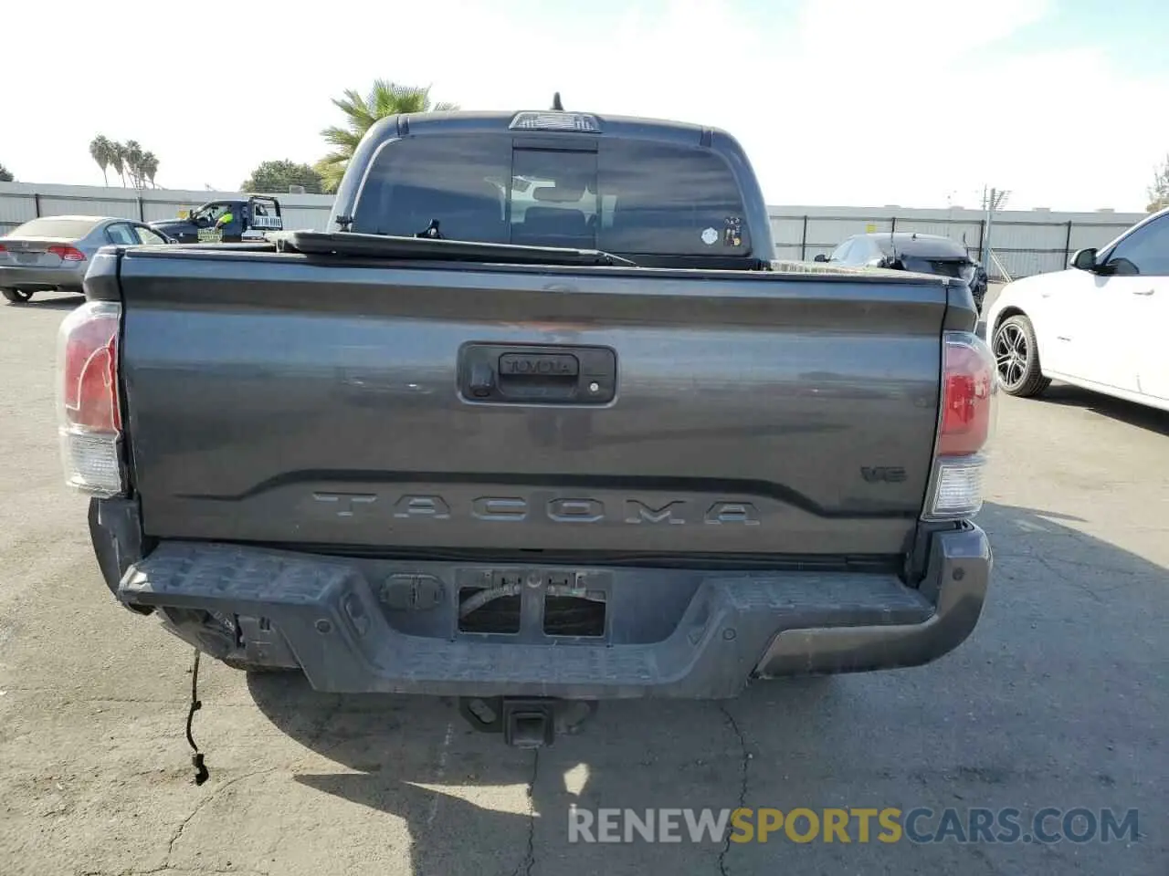 6 fotografías del automóvil dañado 3TMCZ5AN1LM341368 TOYOTA TACOMA 2020
