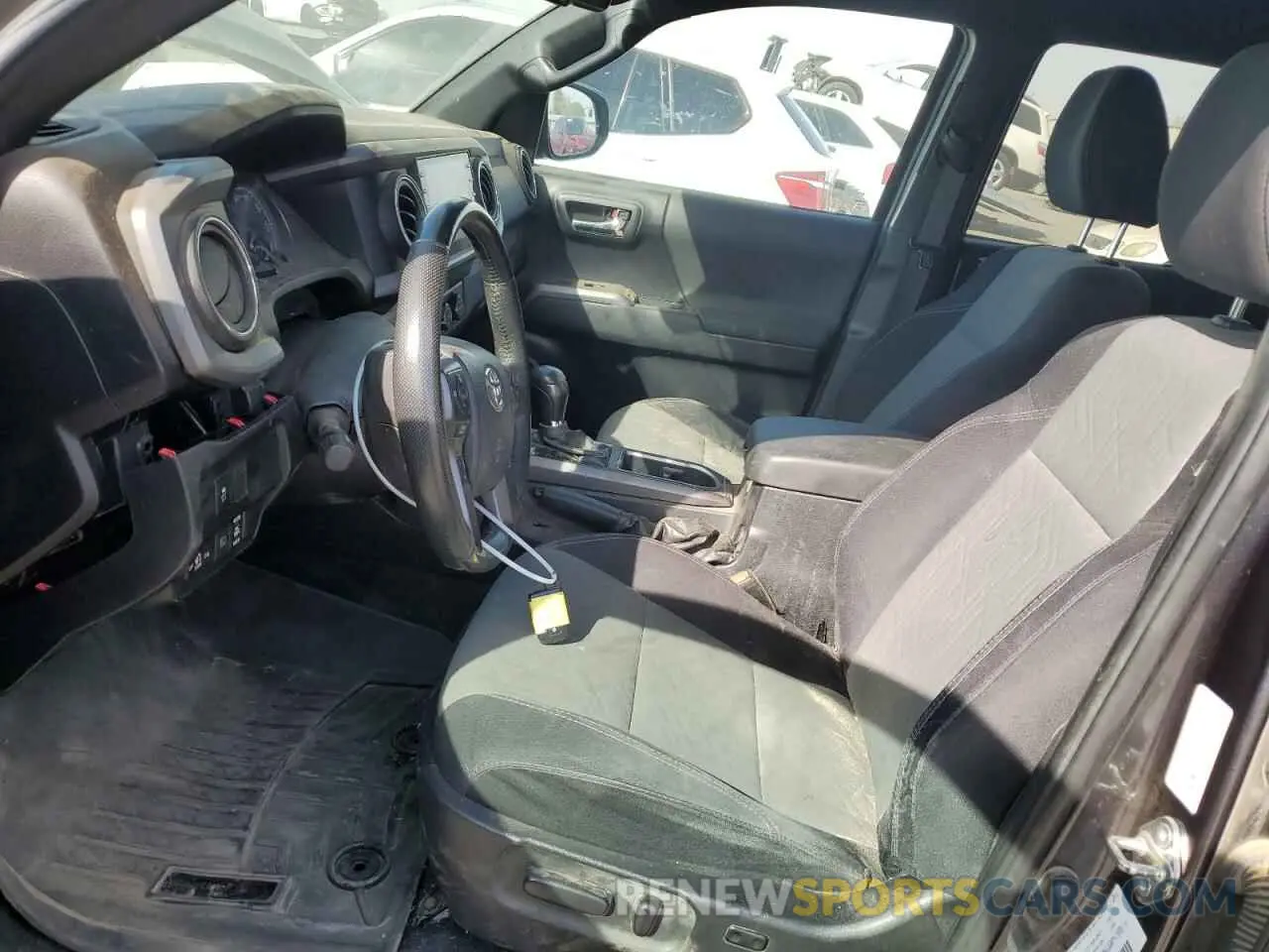 7 fotografías del automóvil dañado 3TMCZ5AN1LM341368 TOYOTA TACOMA 2020