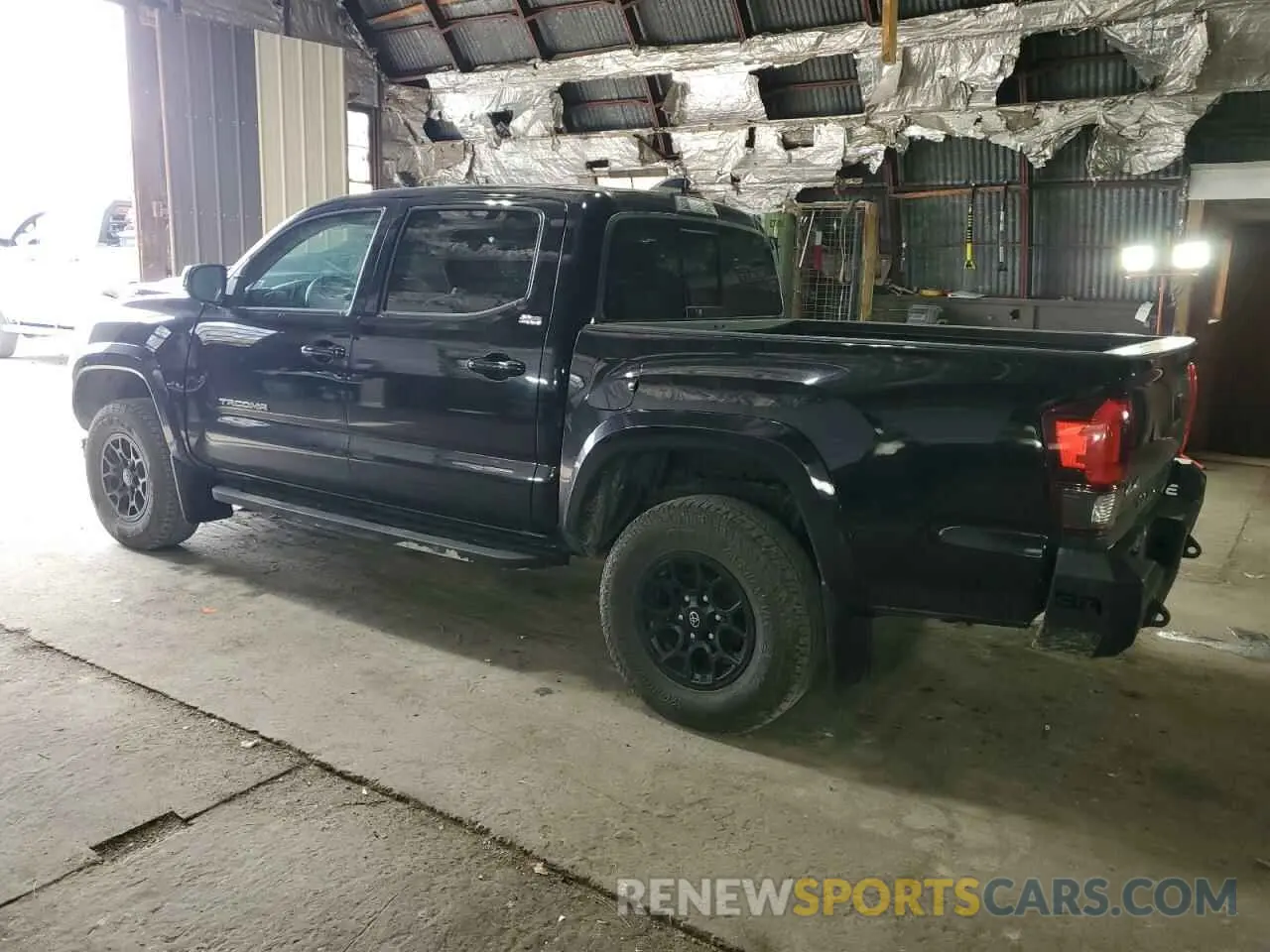 2 fotografías del automóvil dañado 3TMCZ5AN1LM354864 TOYOTA TACOMA 2020
